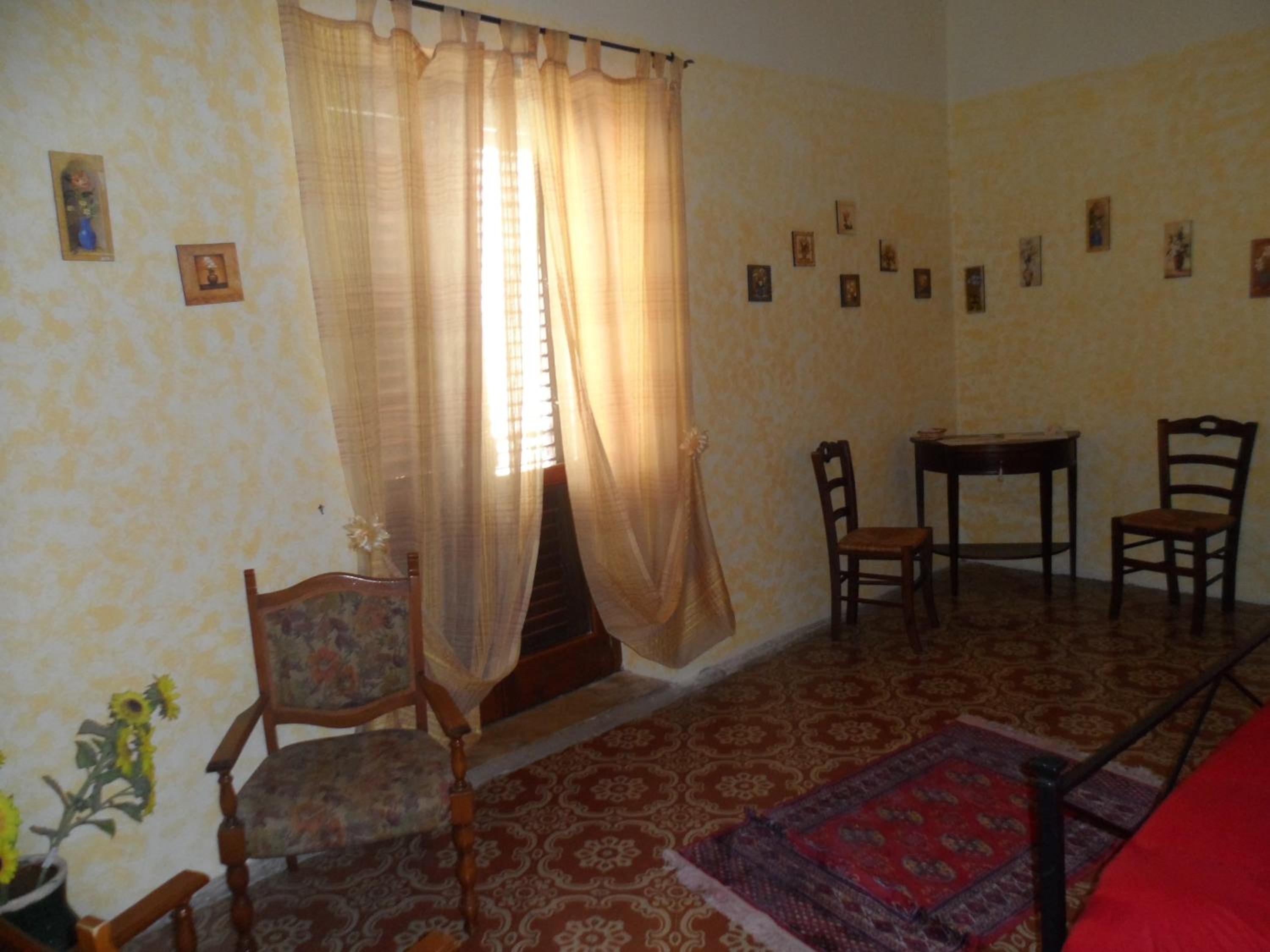 Single Room with Shared Bathroom, photo 7