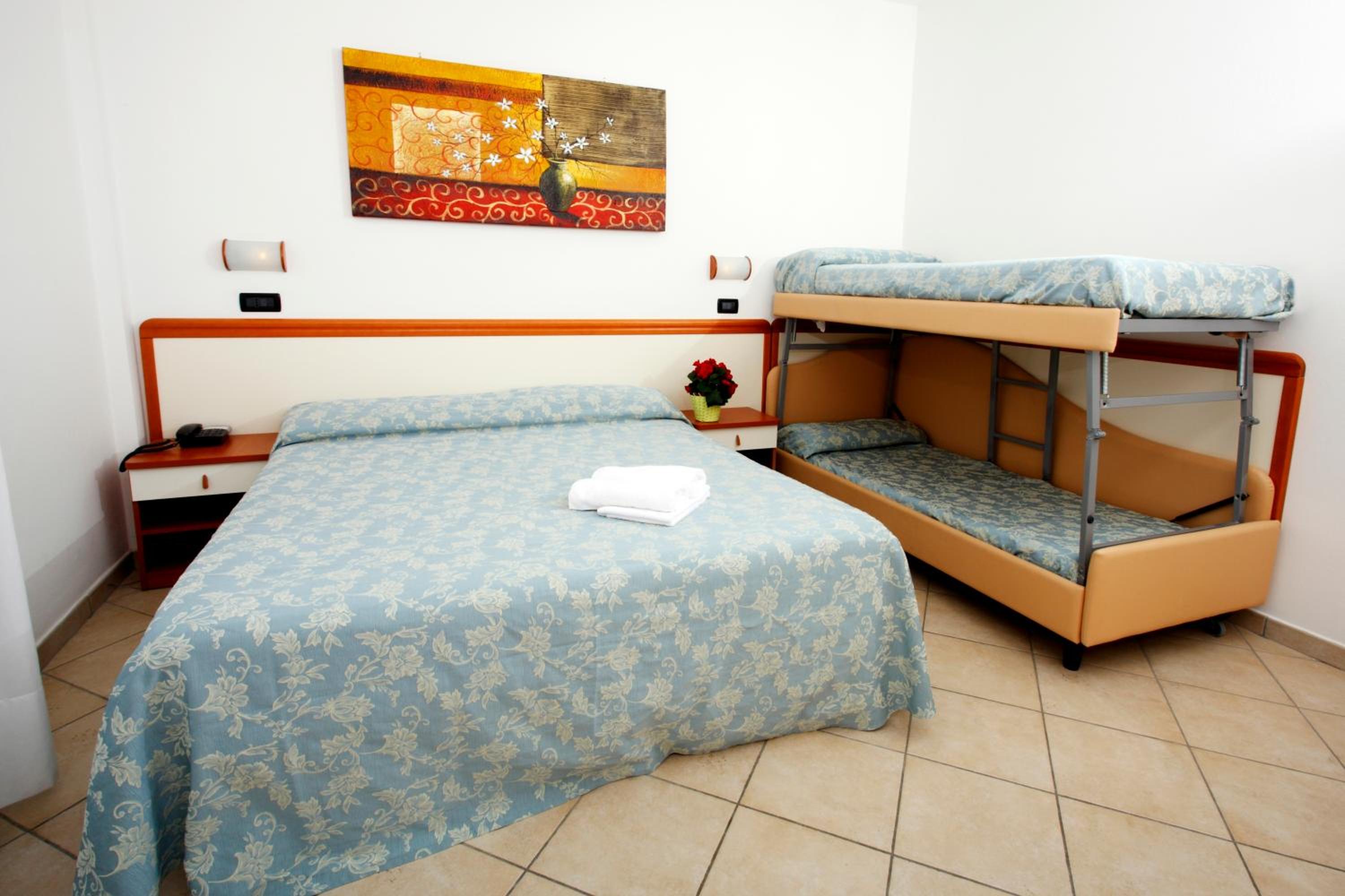 Standard Quadruple Room photo 1