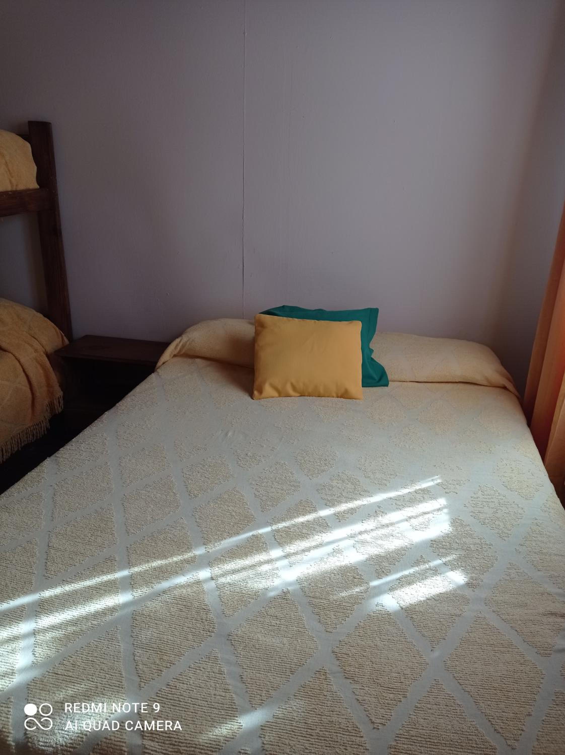 Economy Quadruple Room with Shared Bathroom photo 2
