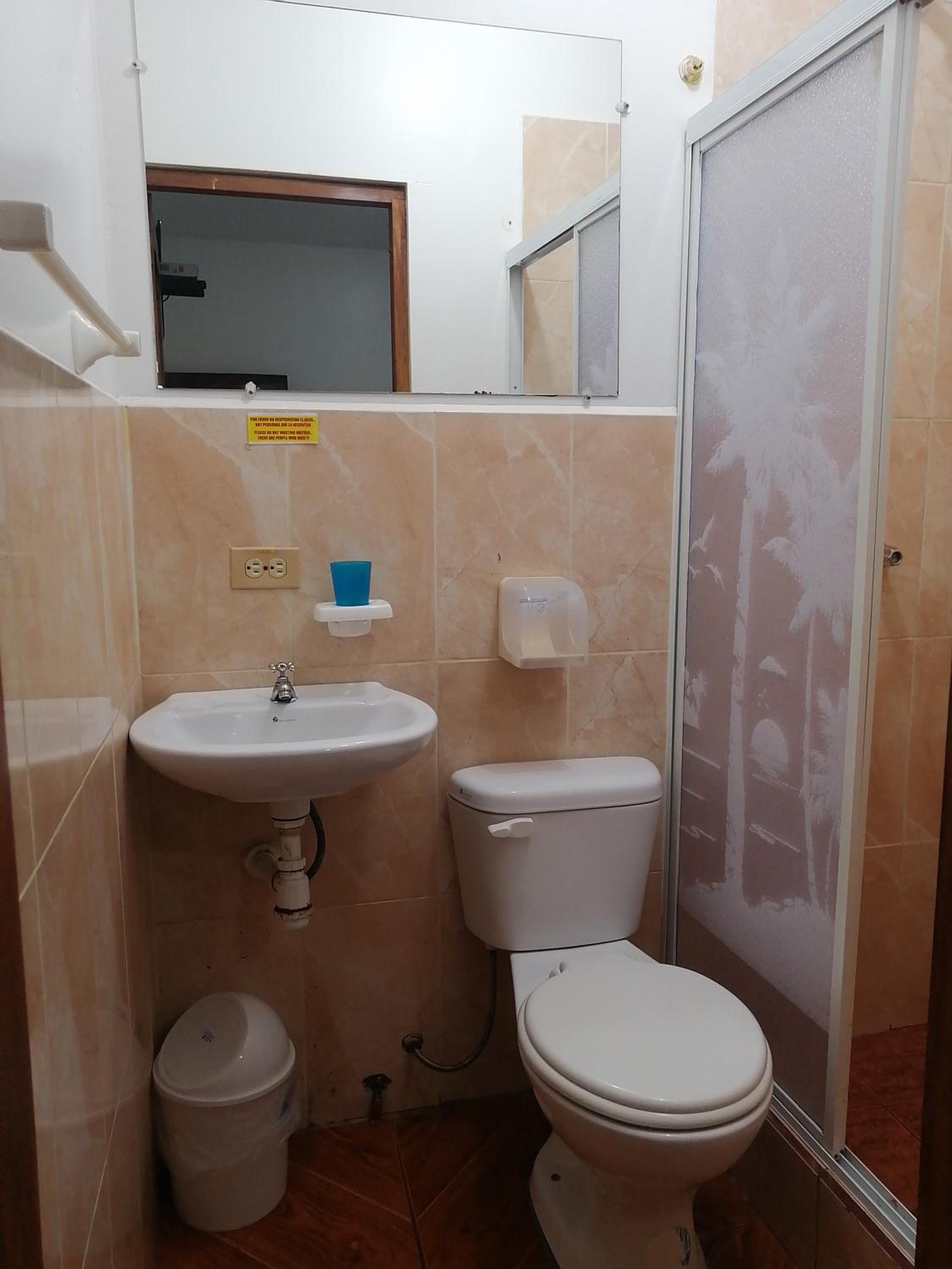 Twin Room with Bathroom photo 1