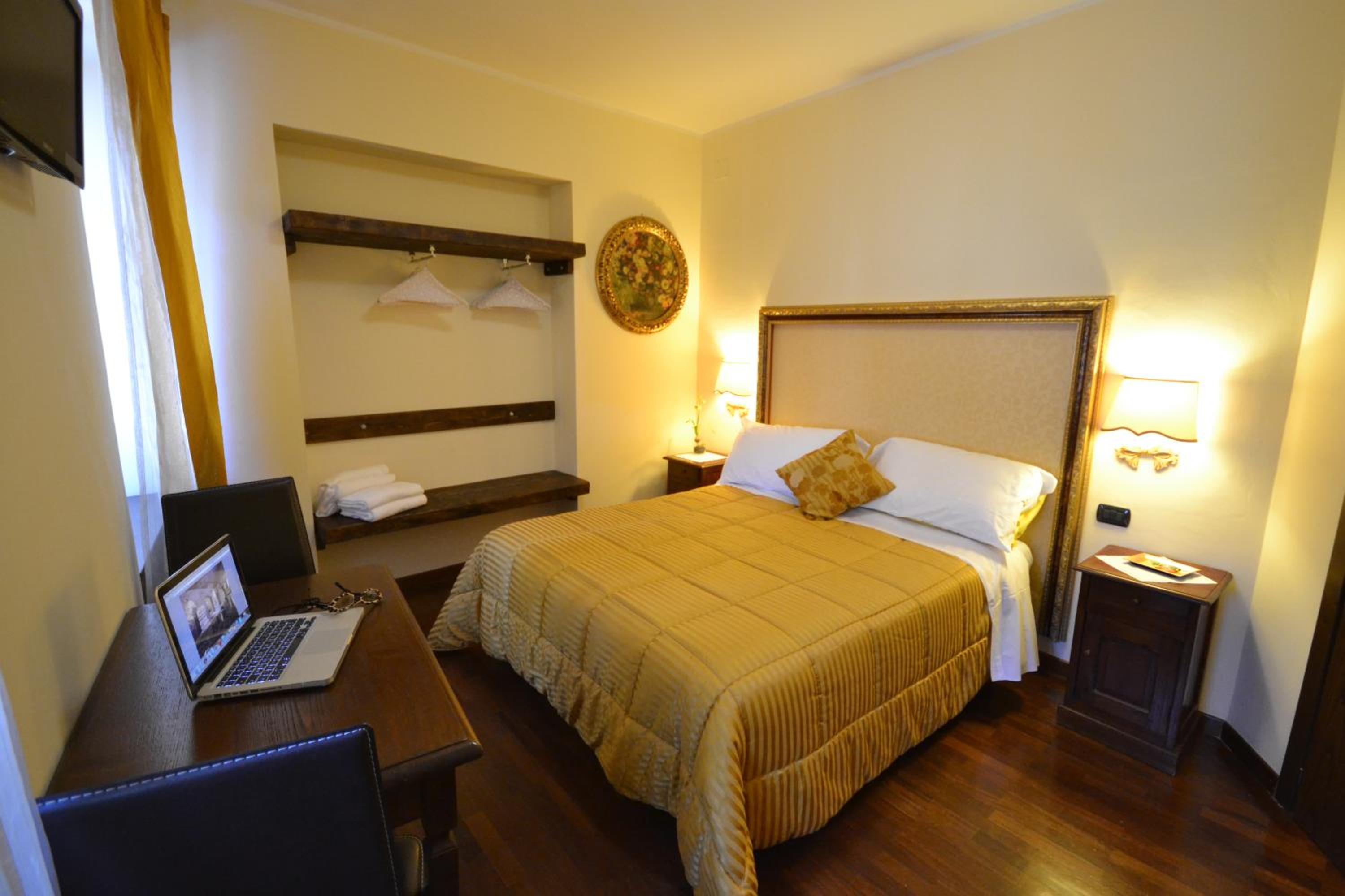 One-Bedroom Apartment (4 Adults) photo 1