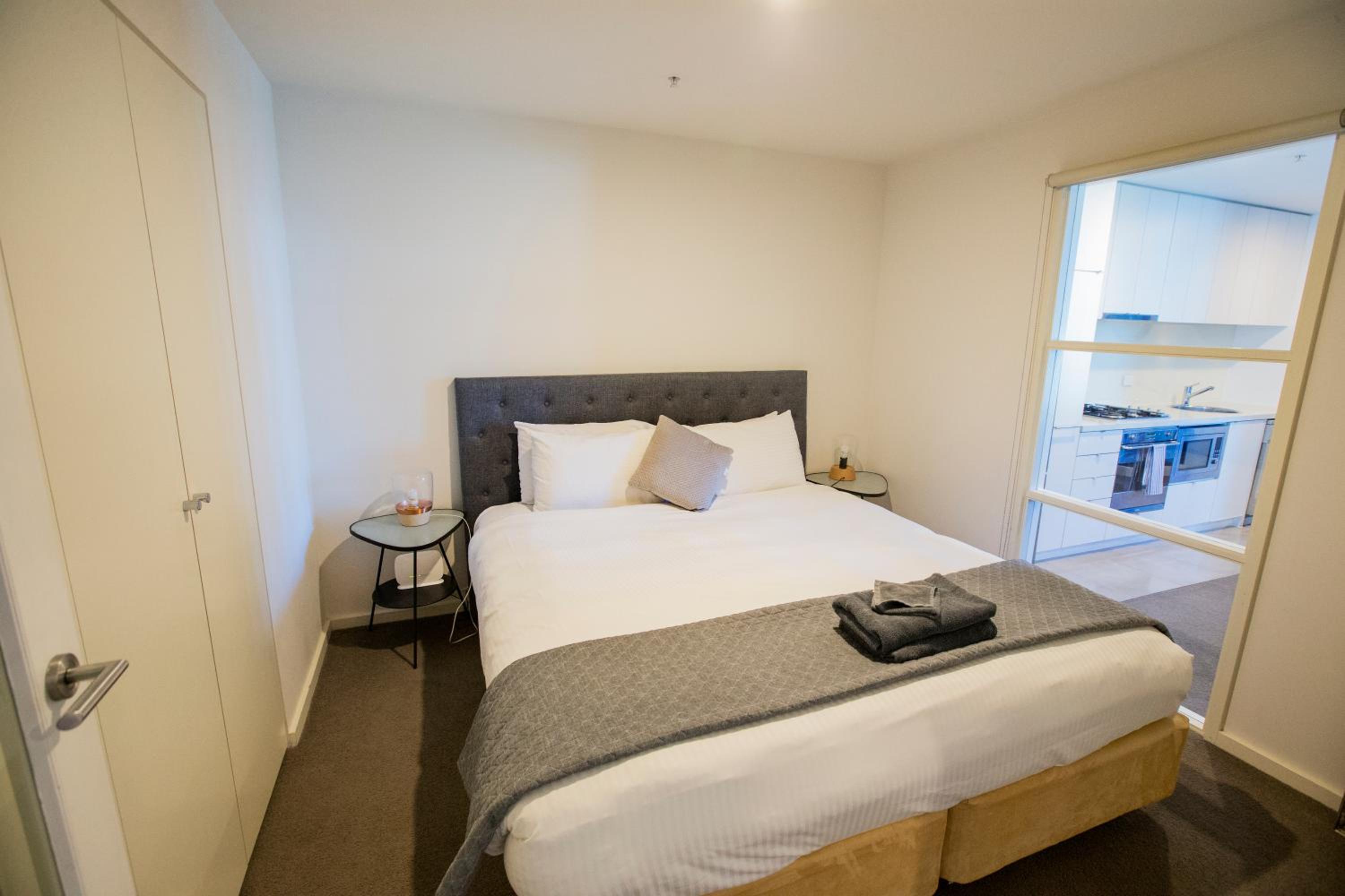 One Bedroom Apartment River View