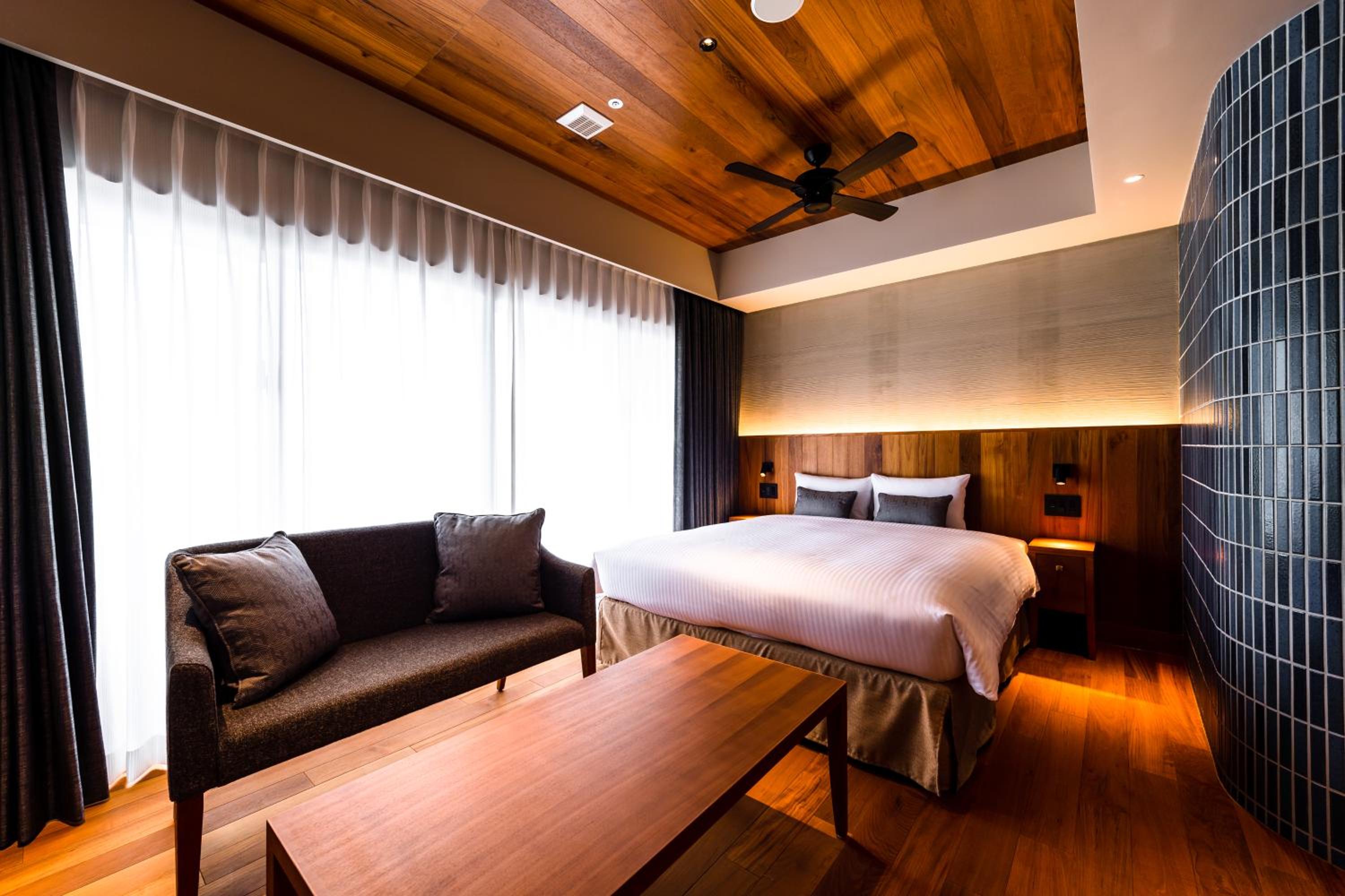Superior Queen Room