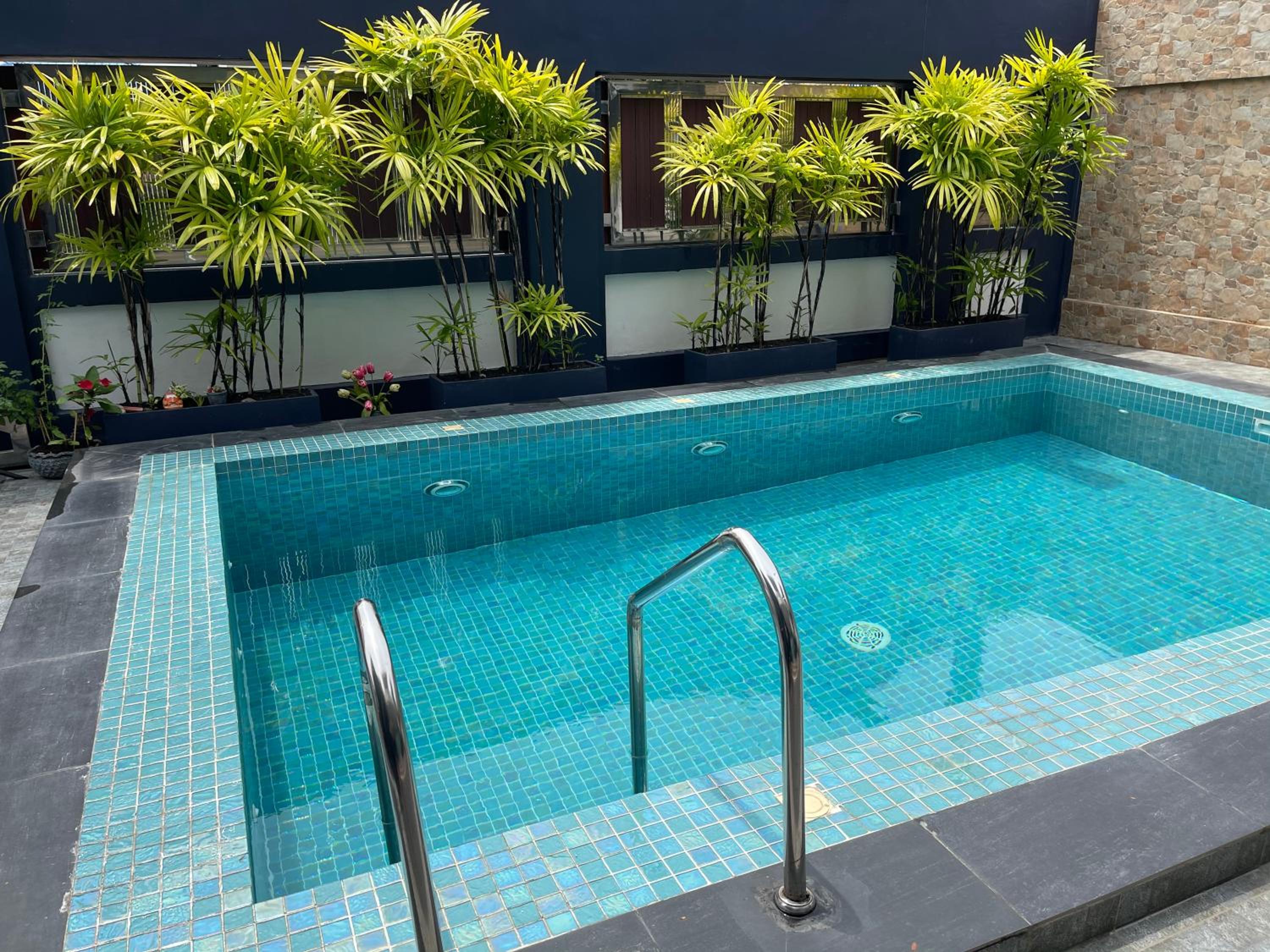 Villa with Private Pool - Photo 41