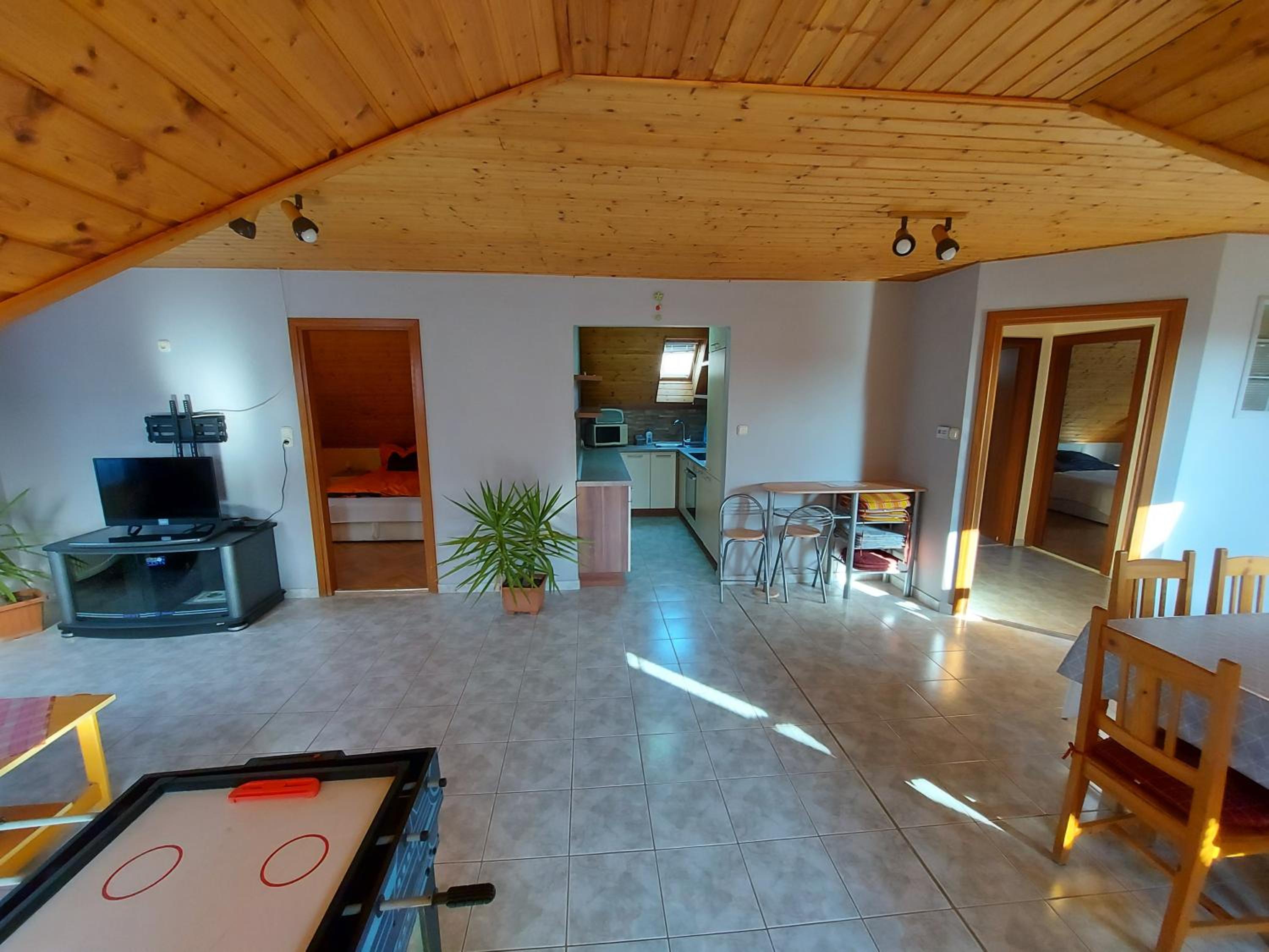 Three-Bedroom Apartment - Photo 26