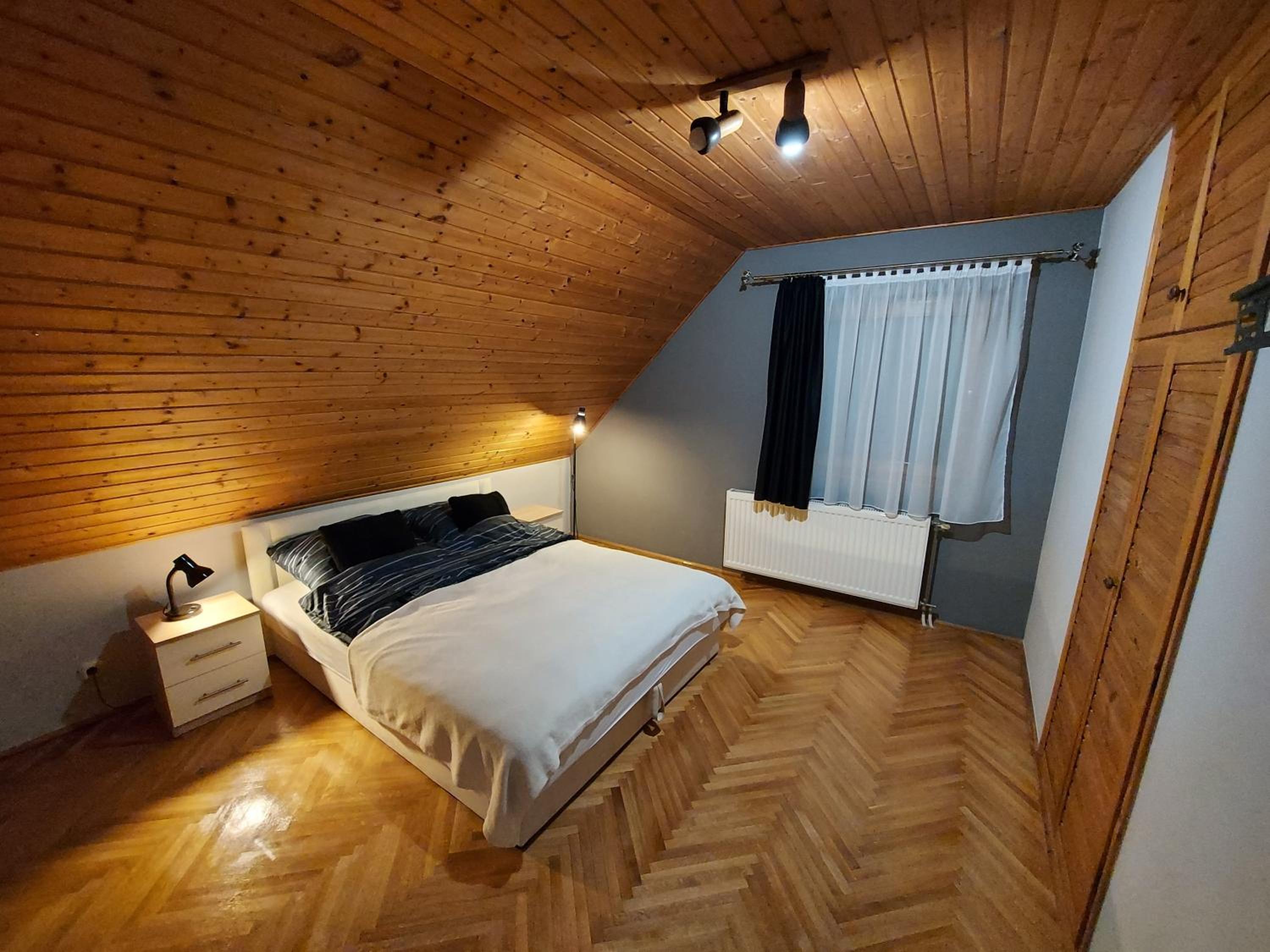 Three-Bedroom Apartment - Photo 27