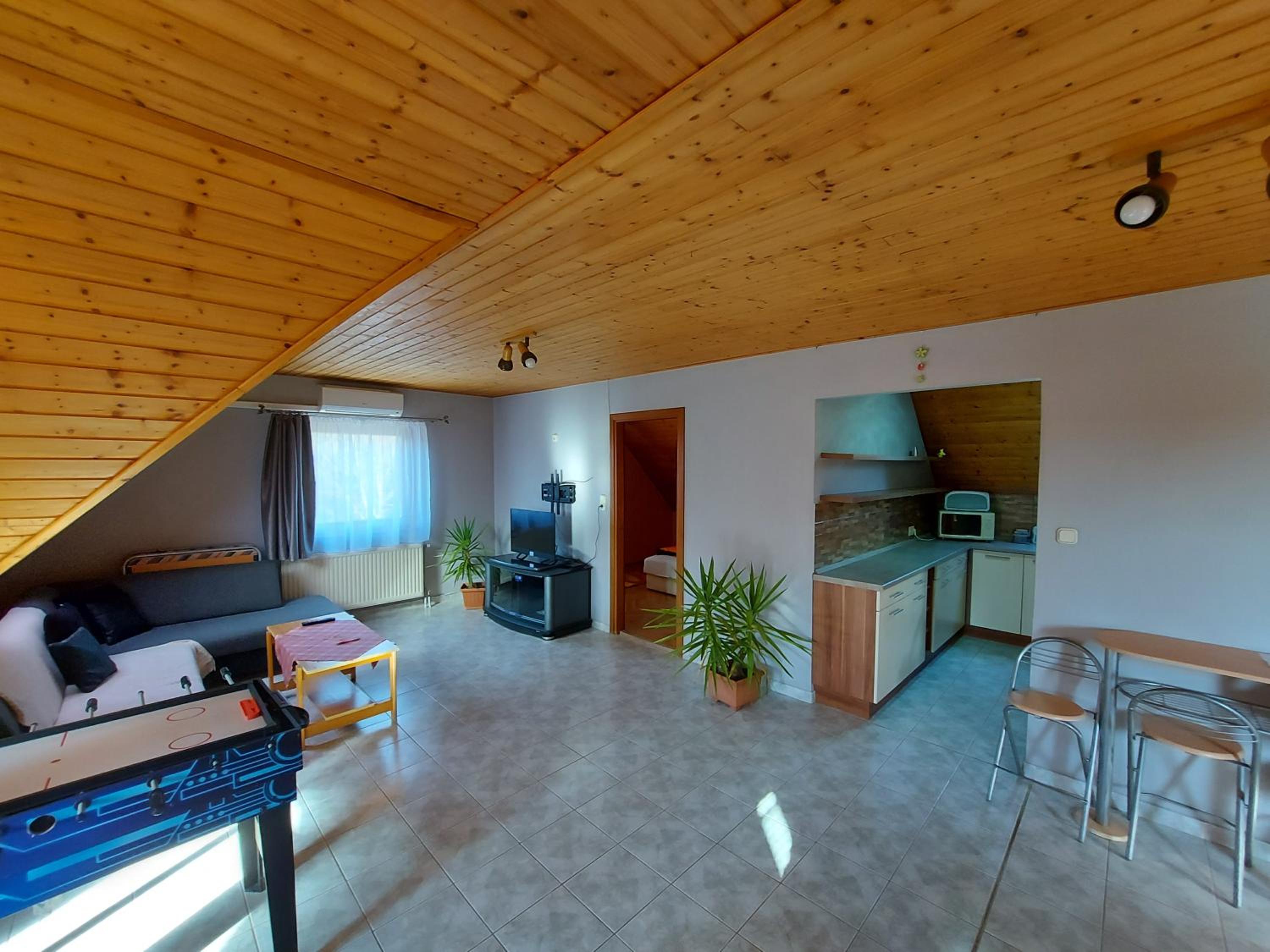 Three-Bedroom Apartment - Photo 31