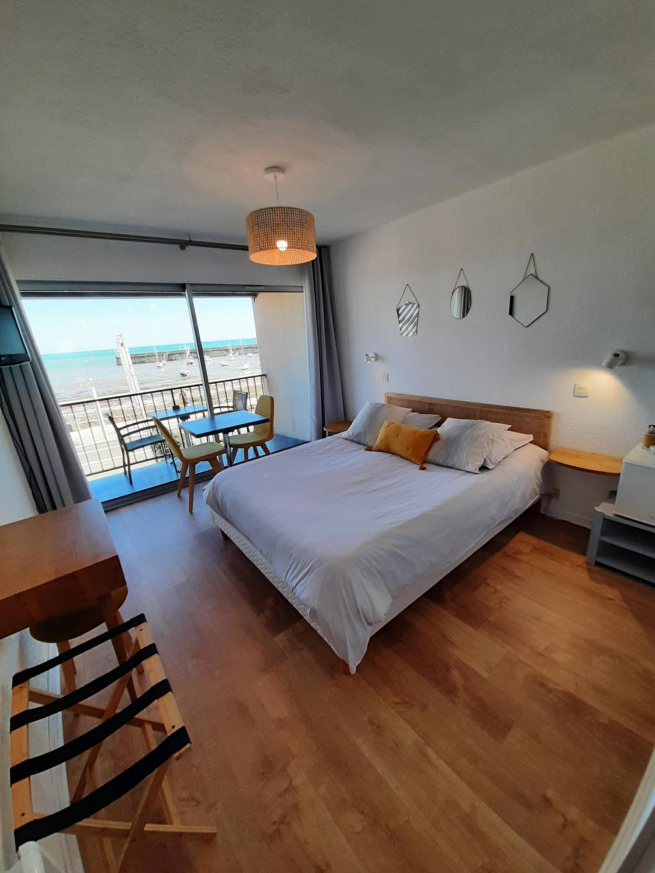 Deluxe Double Room with Sea View photo 1