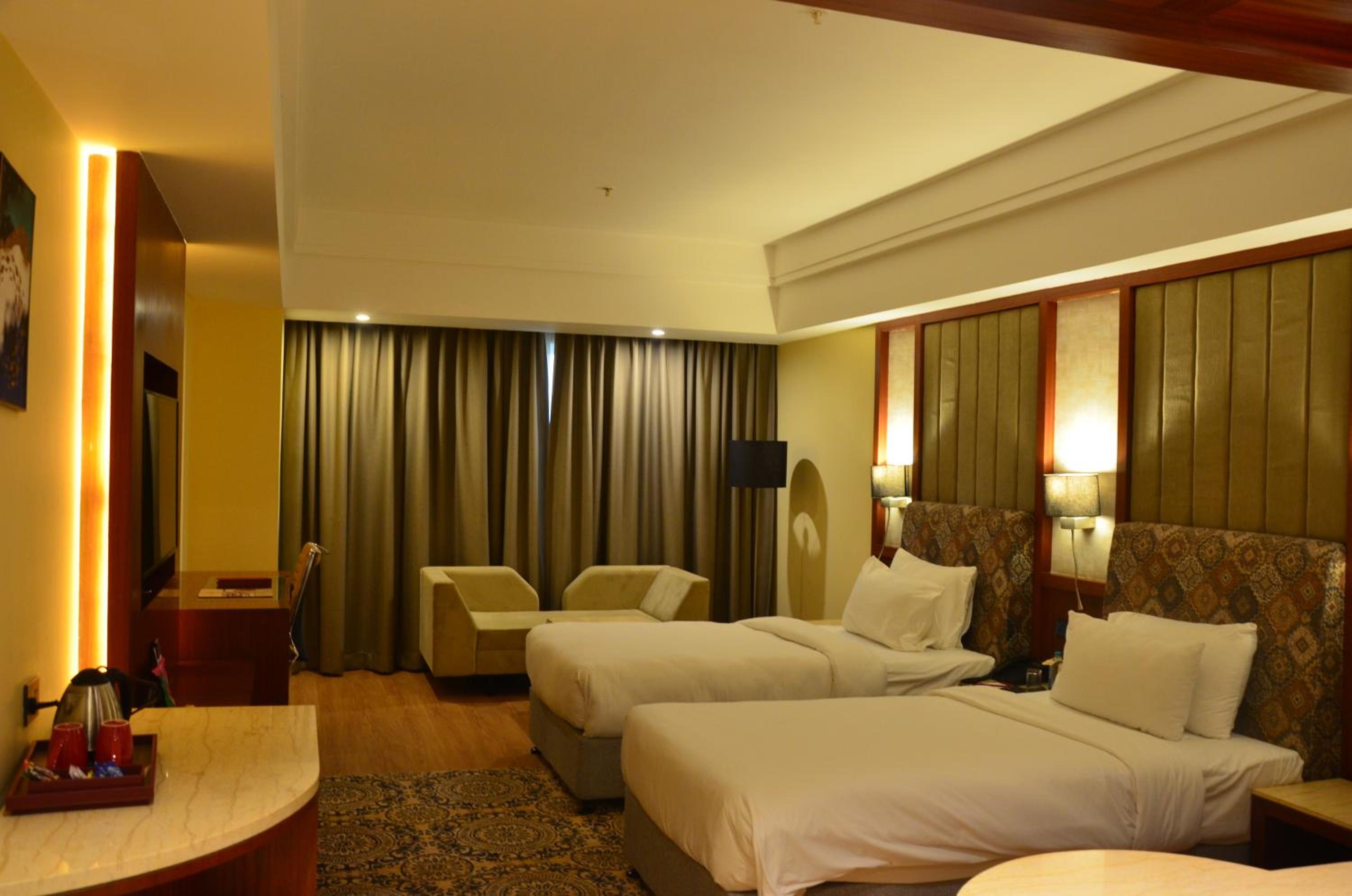 Deluxe Double Room - Photo 17