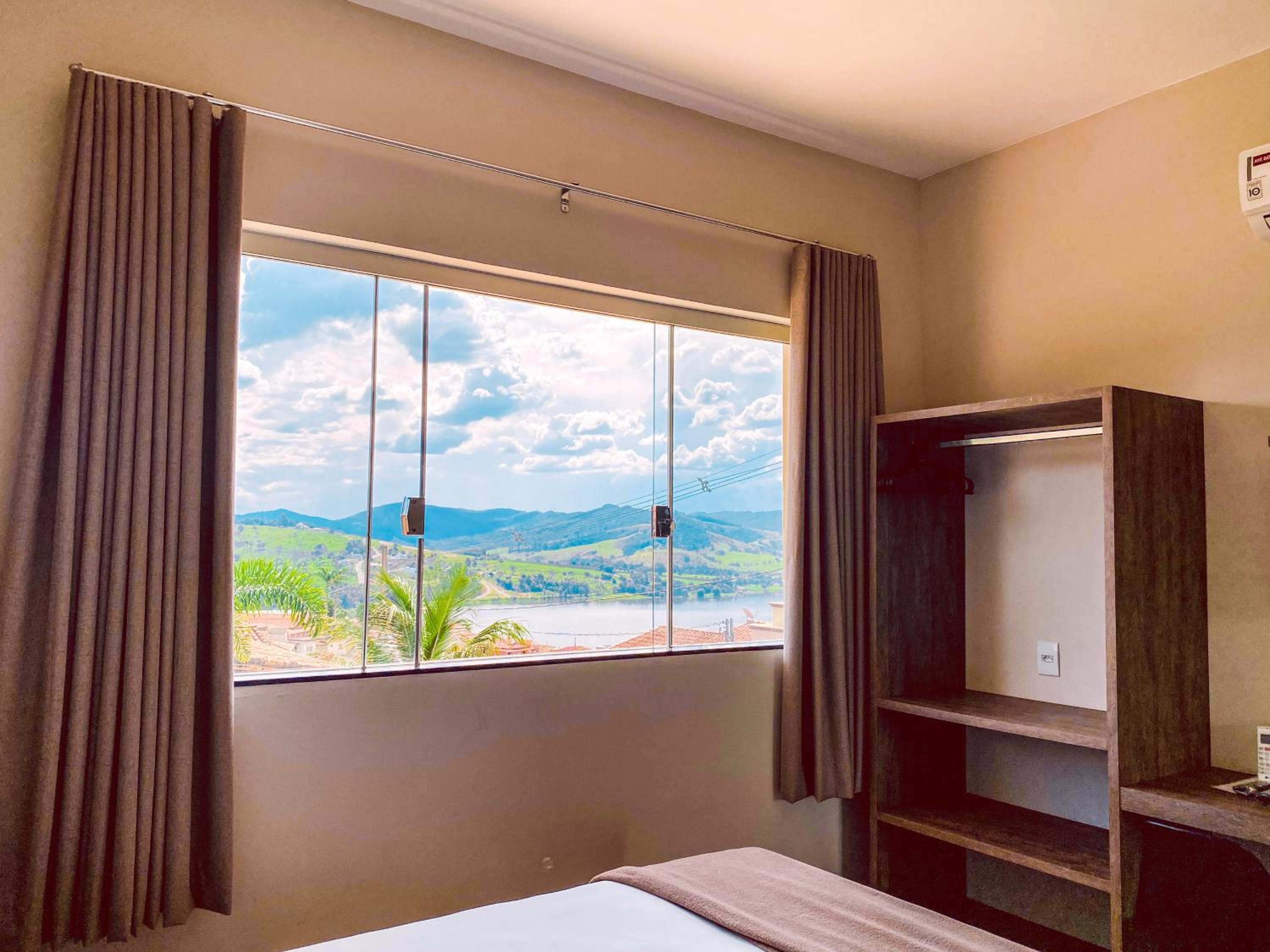 Deluxe Suite - Photo 10