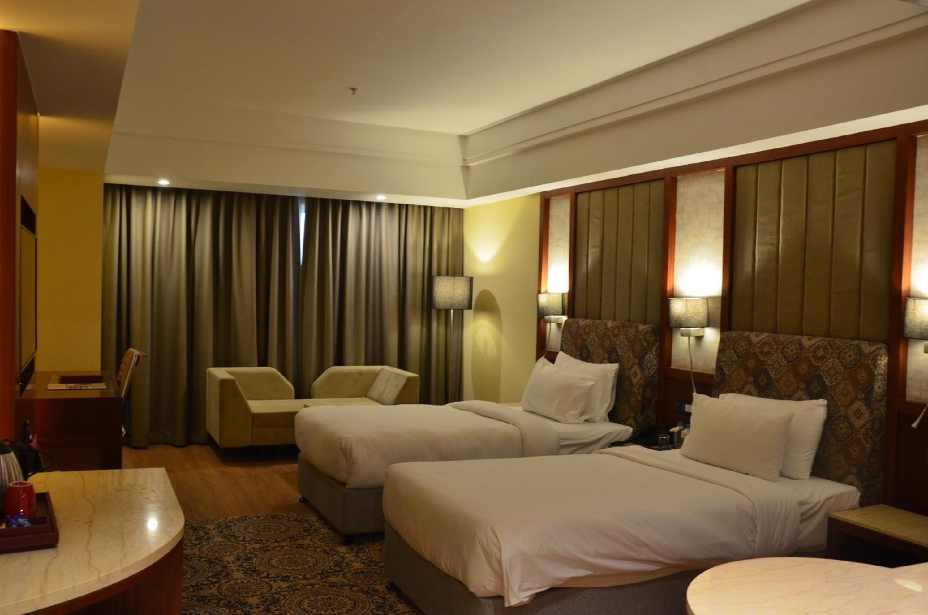 Deluxe Double Room - Photo 19