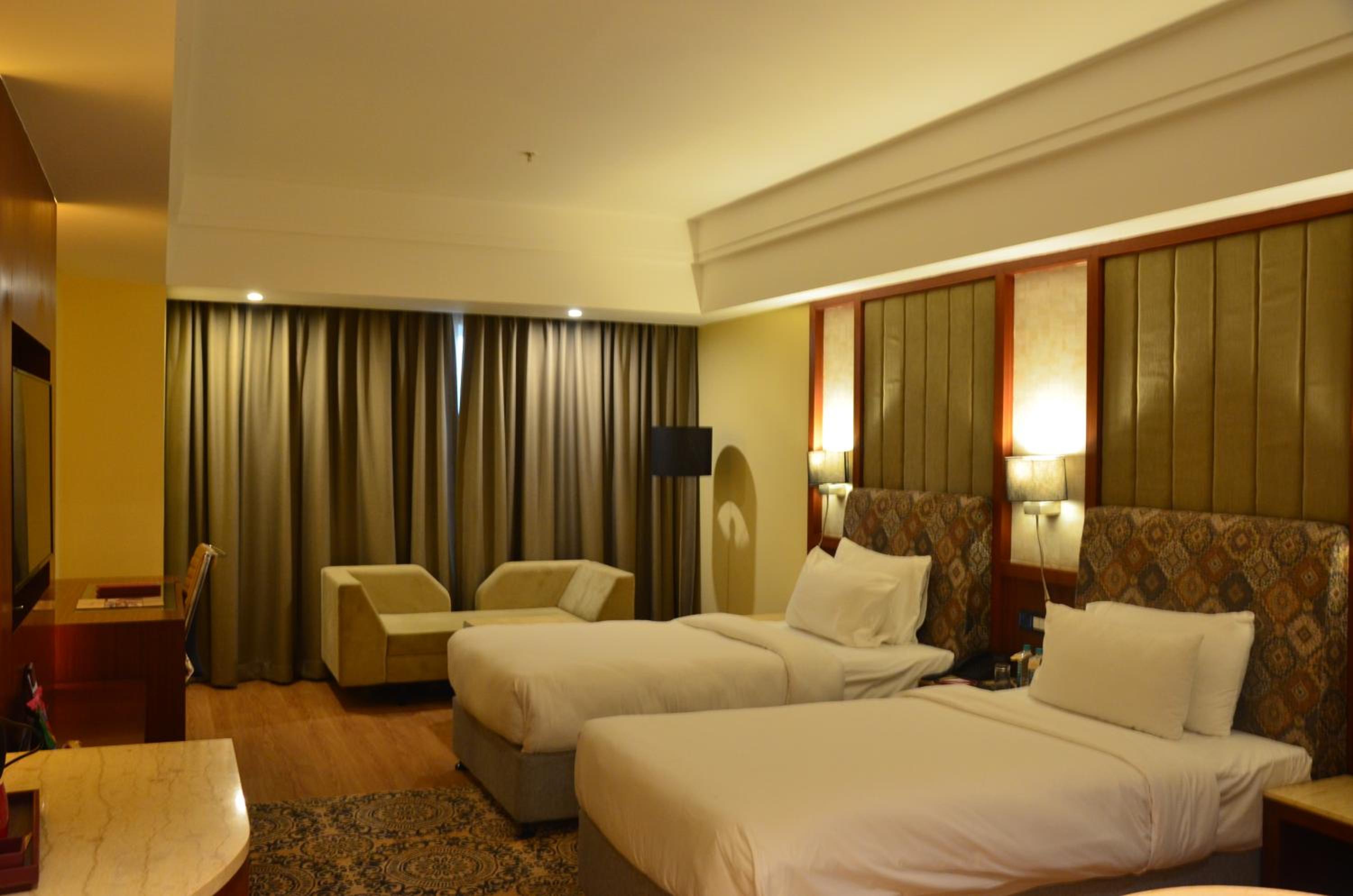 Deluxe Double Room - Photo 20