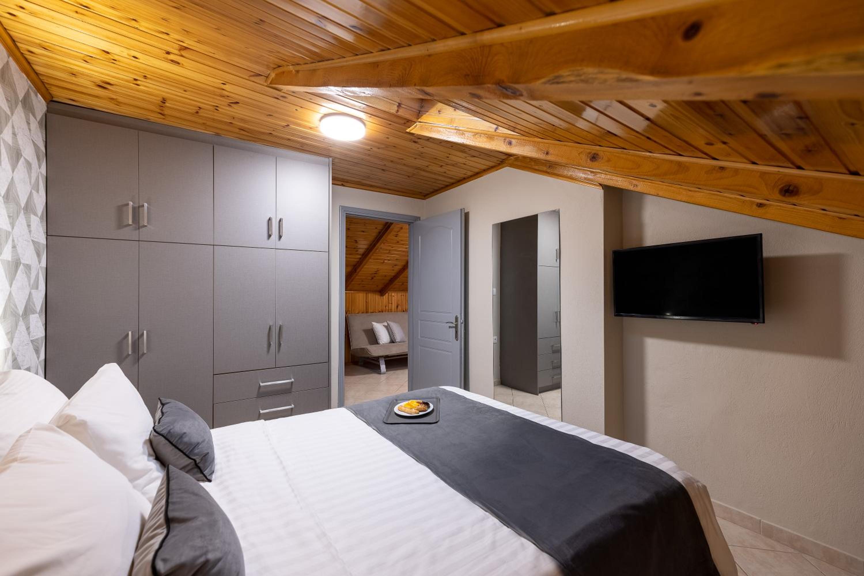 The Skylight Attic Room photo 2