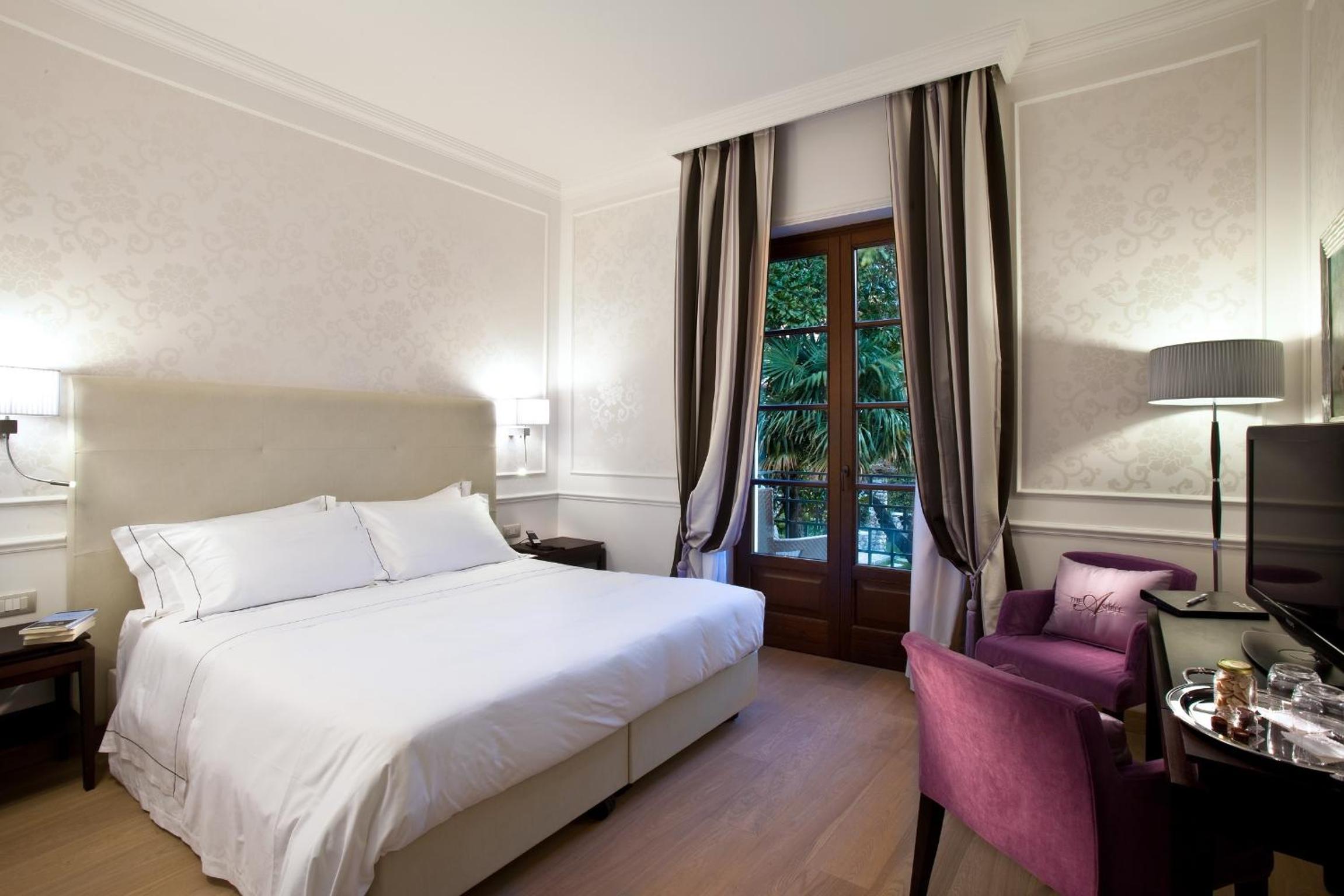 Deluxe Double Room - Photo 1