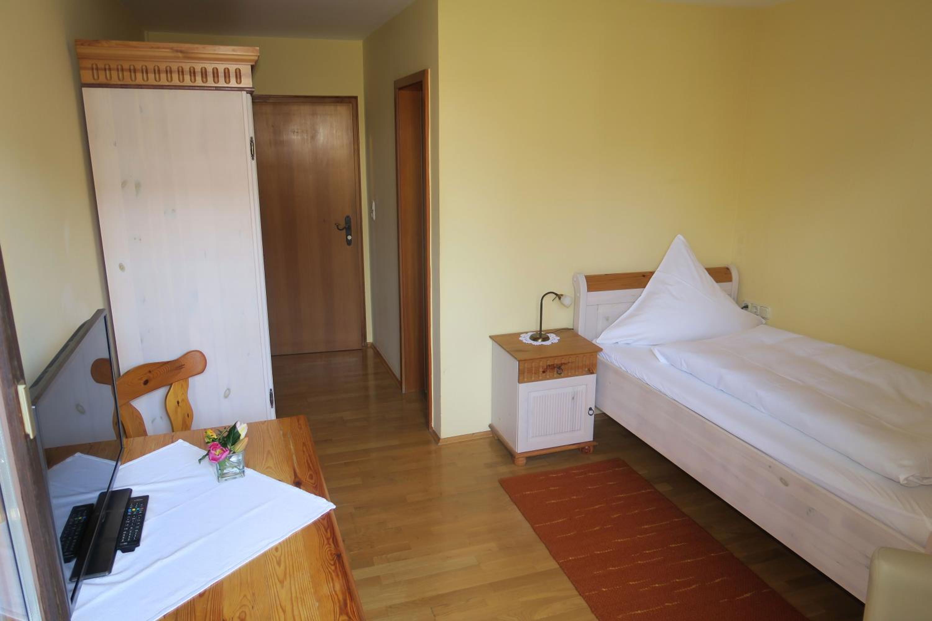 Single Room with Balcony photo 1