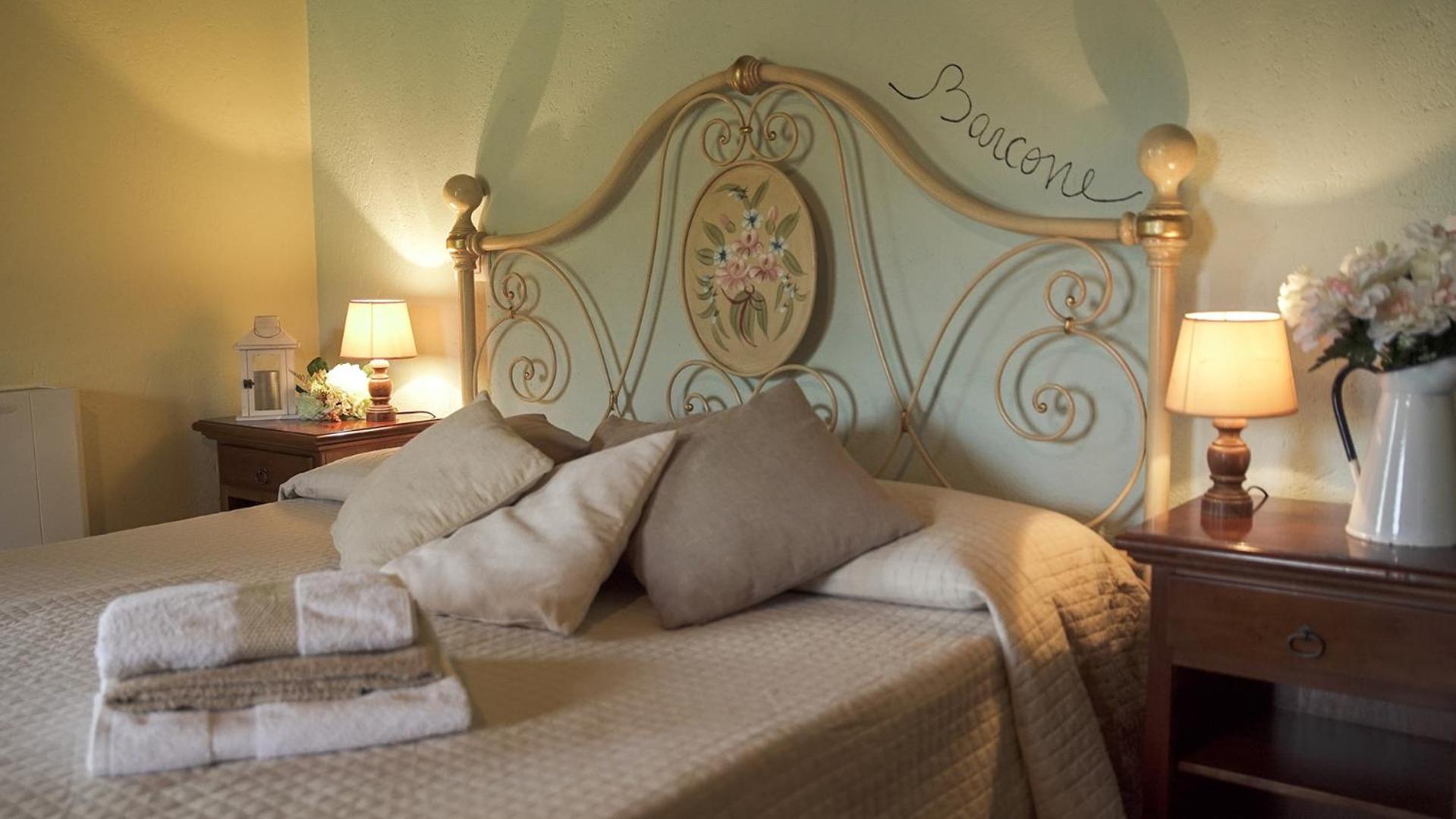 Quadruple Room with Bath - Photo 2