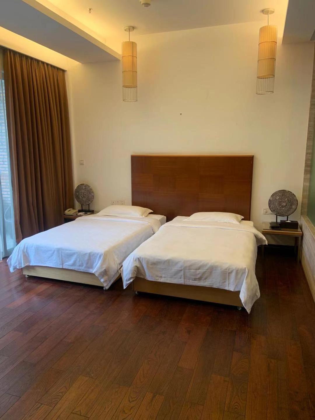 Deluxe Double or Twin Room with Balcony