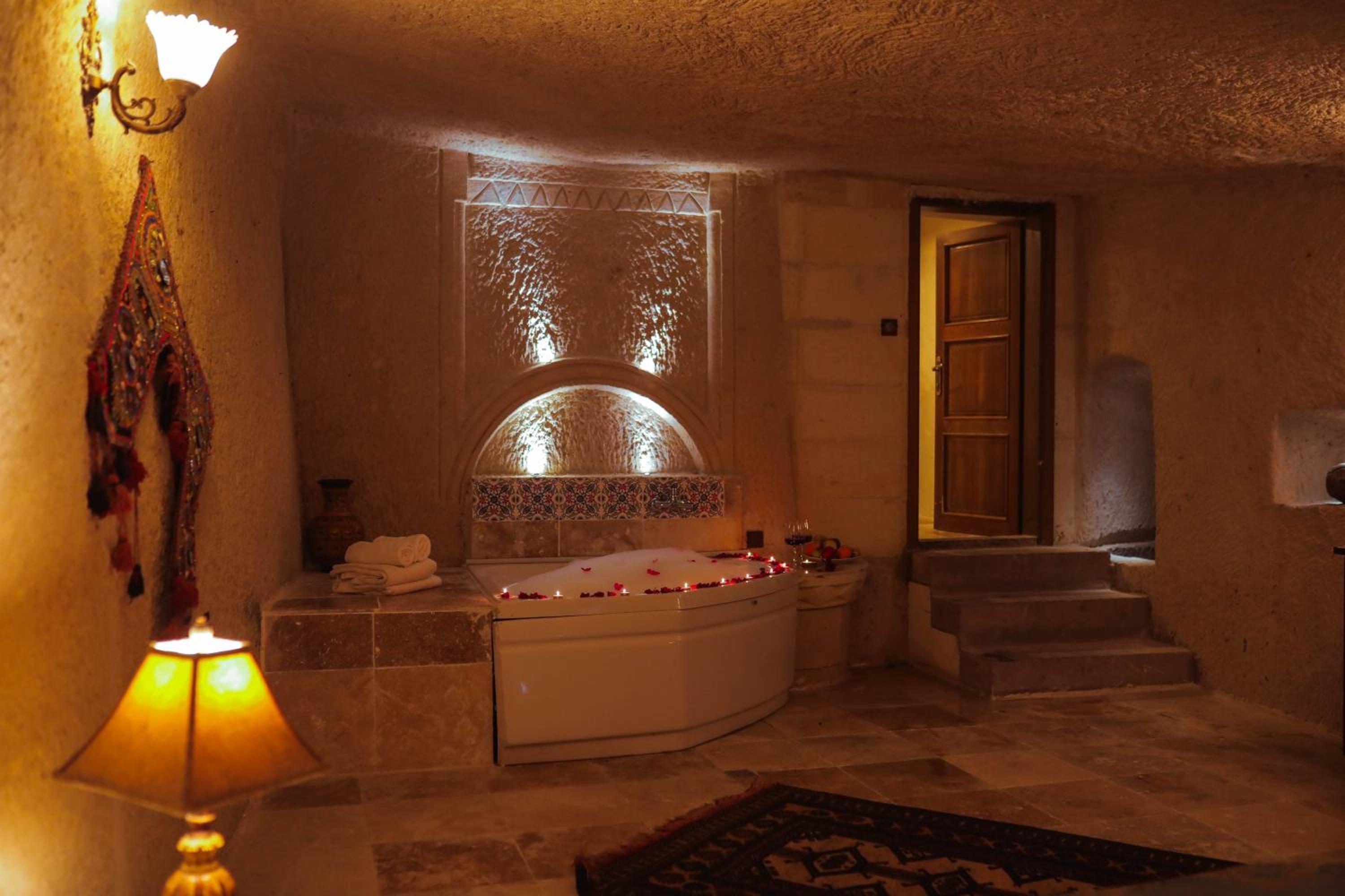 Queen Suite - Photo 7