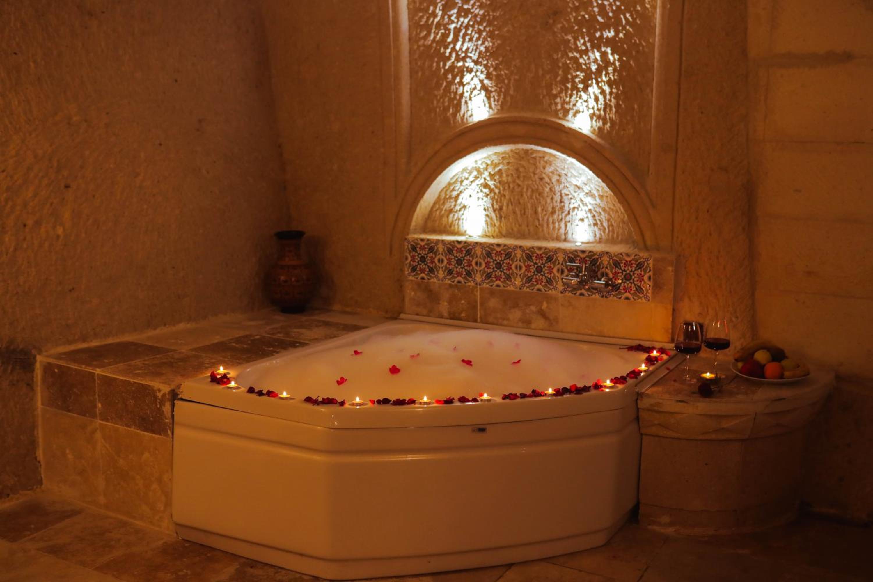 Queen Suite - Photo 8