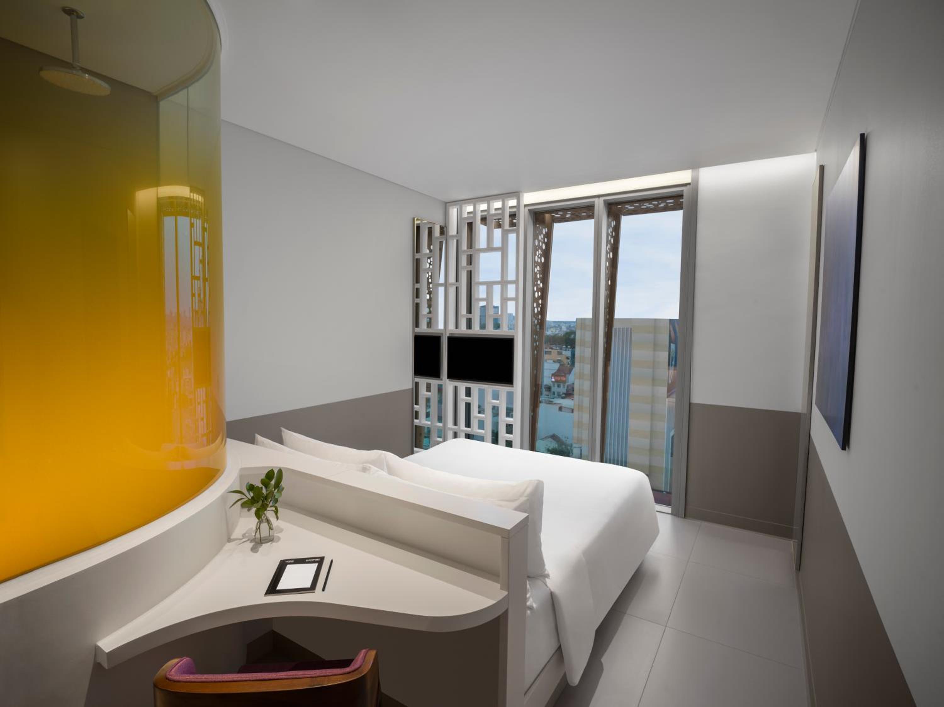 Premier Queen City View Room