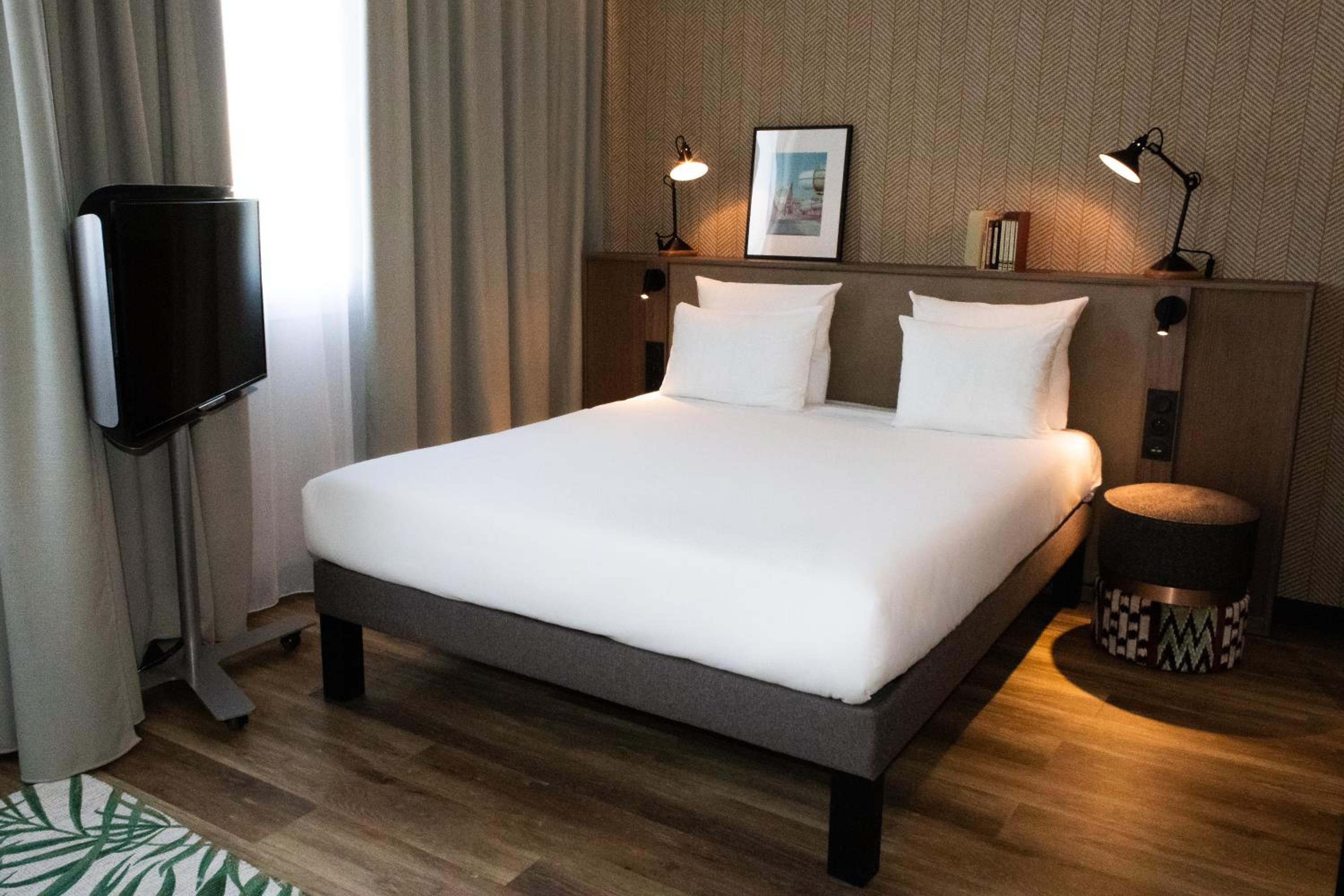 Superior Suite with Double Bed and Sofa Bed - Photo 13