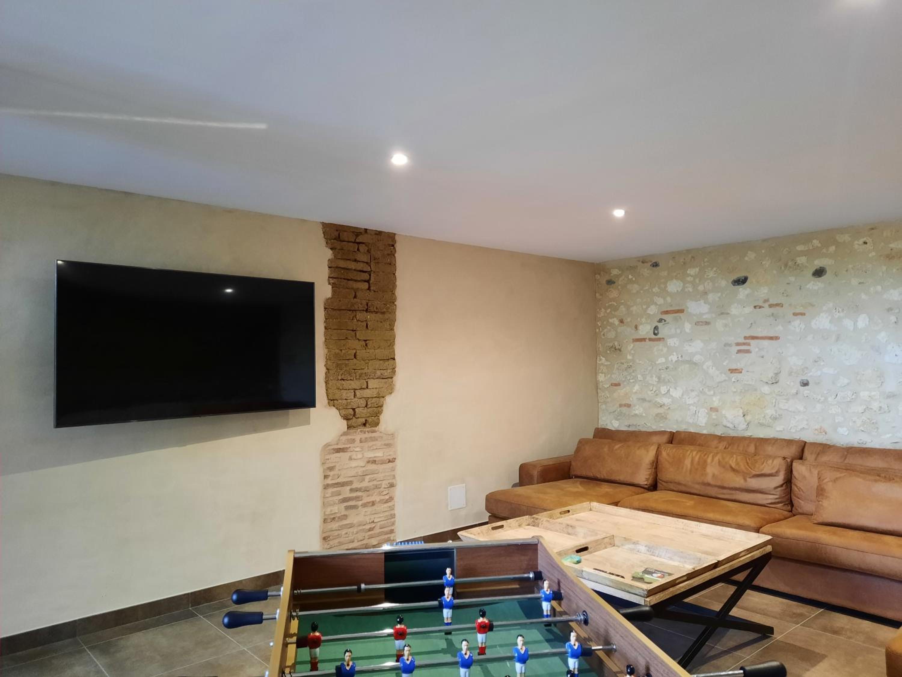 Family Room - Photo 9