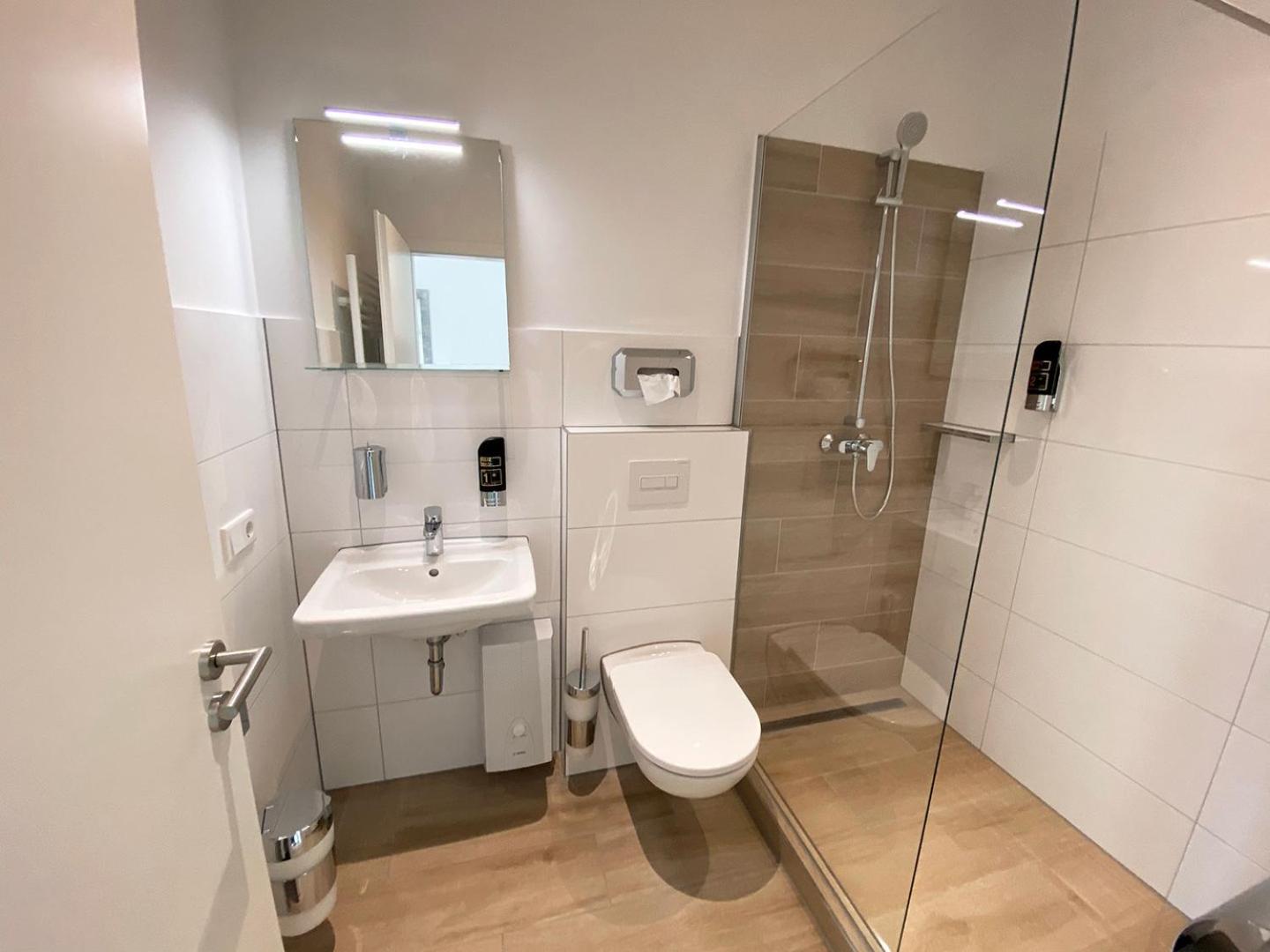 Double Room - Photo 7