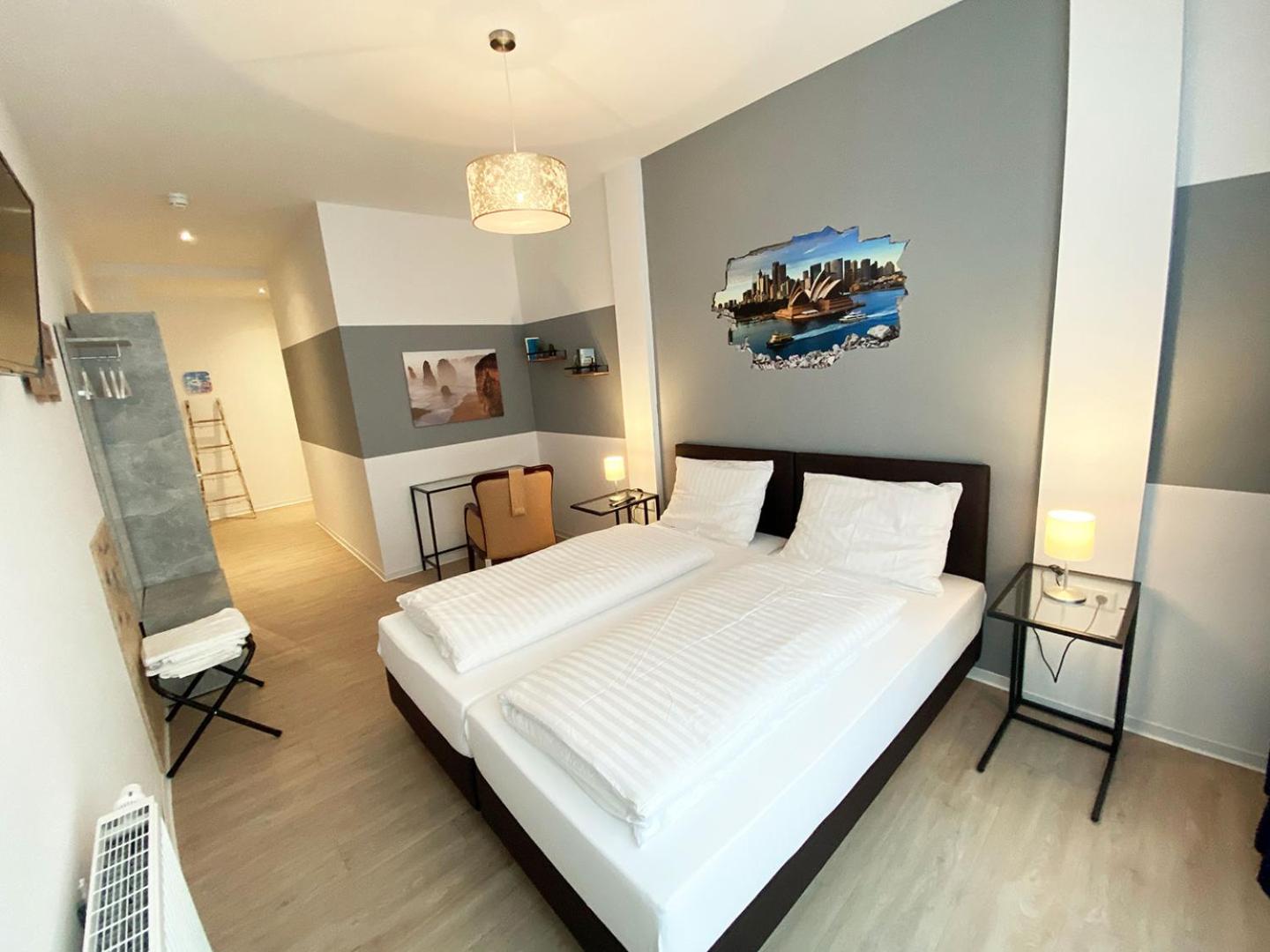 Double Room with Extra Bed - Photo 2