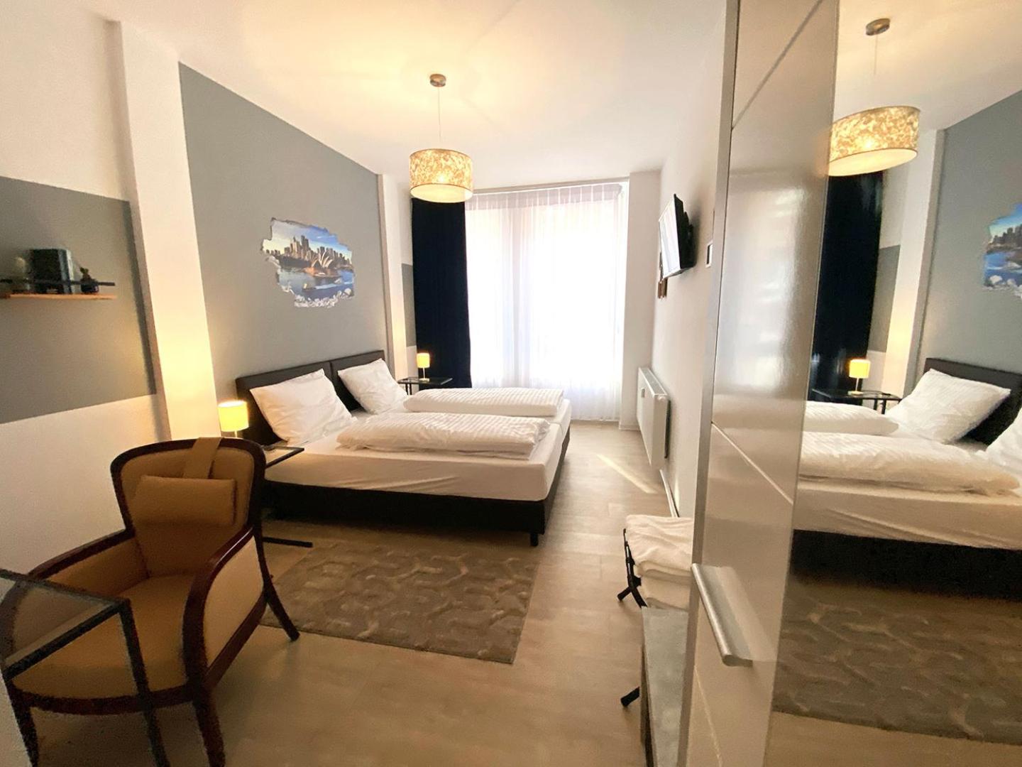 Double Room with Extra Bed - Photo 1