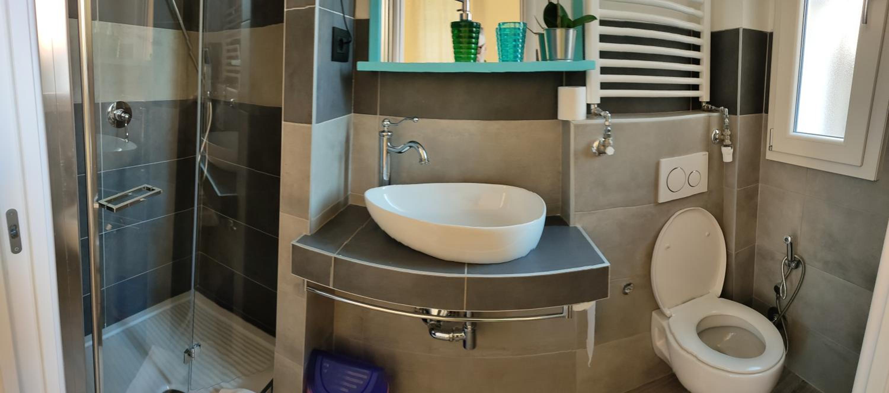 Double or Twin Room with Private Bathroom - Photo 15