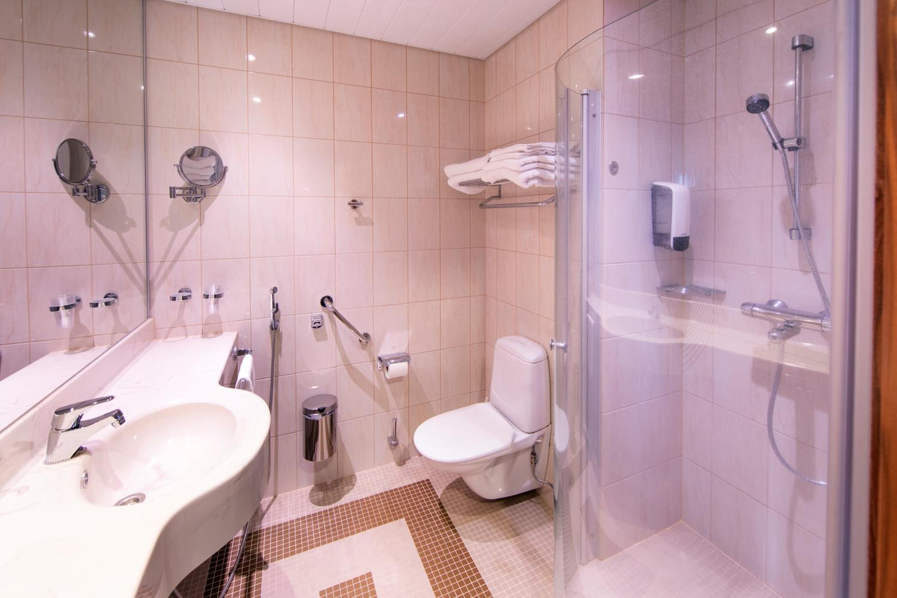 Standard with spa access - Photo 2