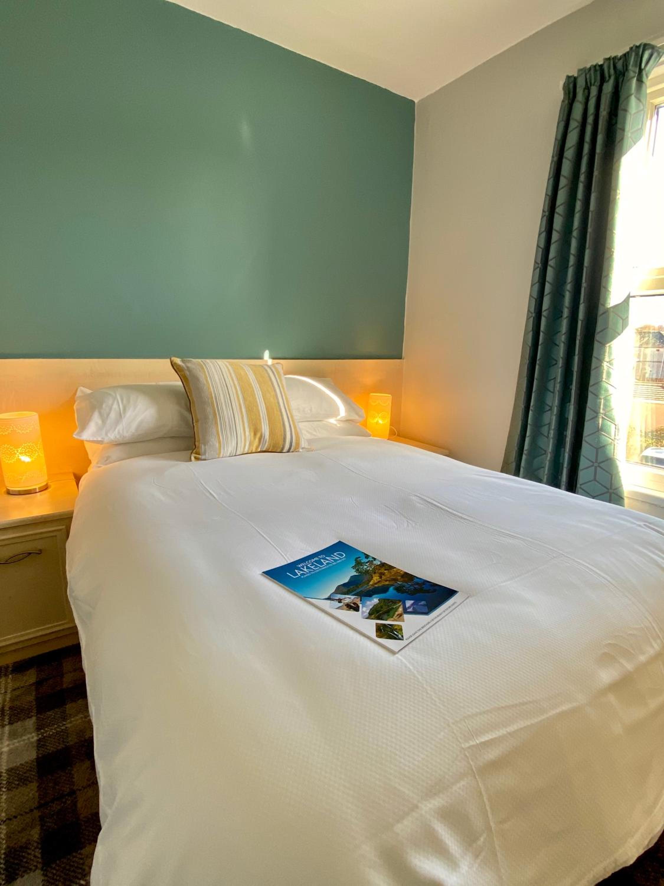 Deluxe Double Room with Shower - Photo 1