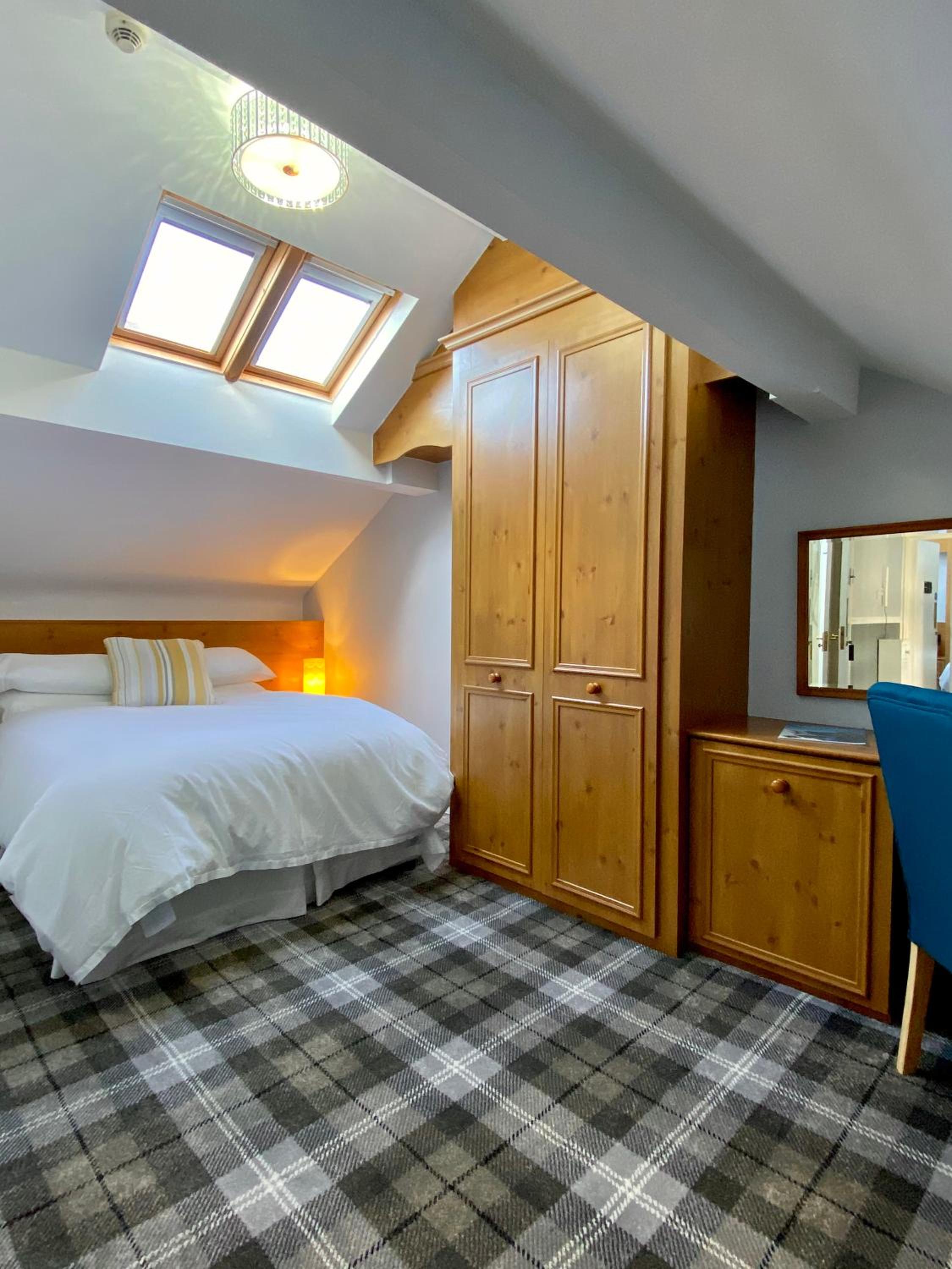 Deluxe Double Room with Shower