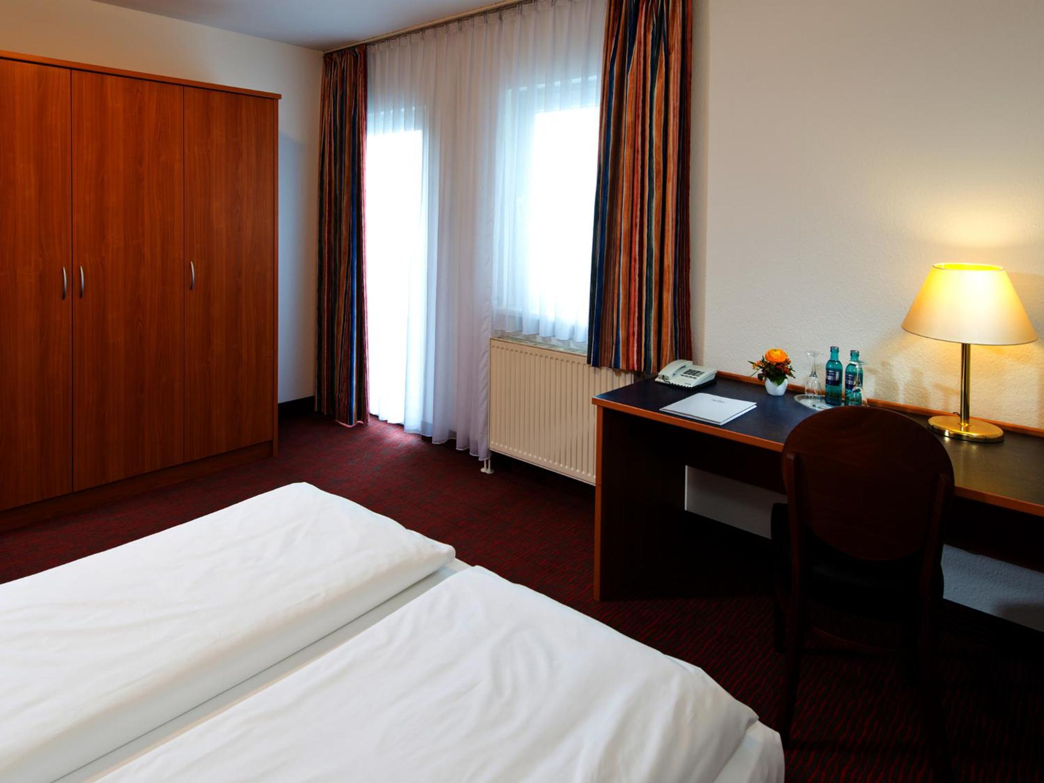 Business Double or Twin Room - Photo 6