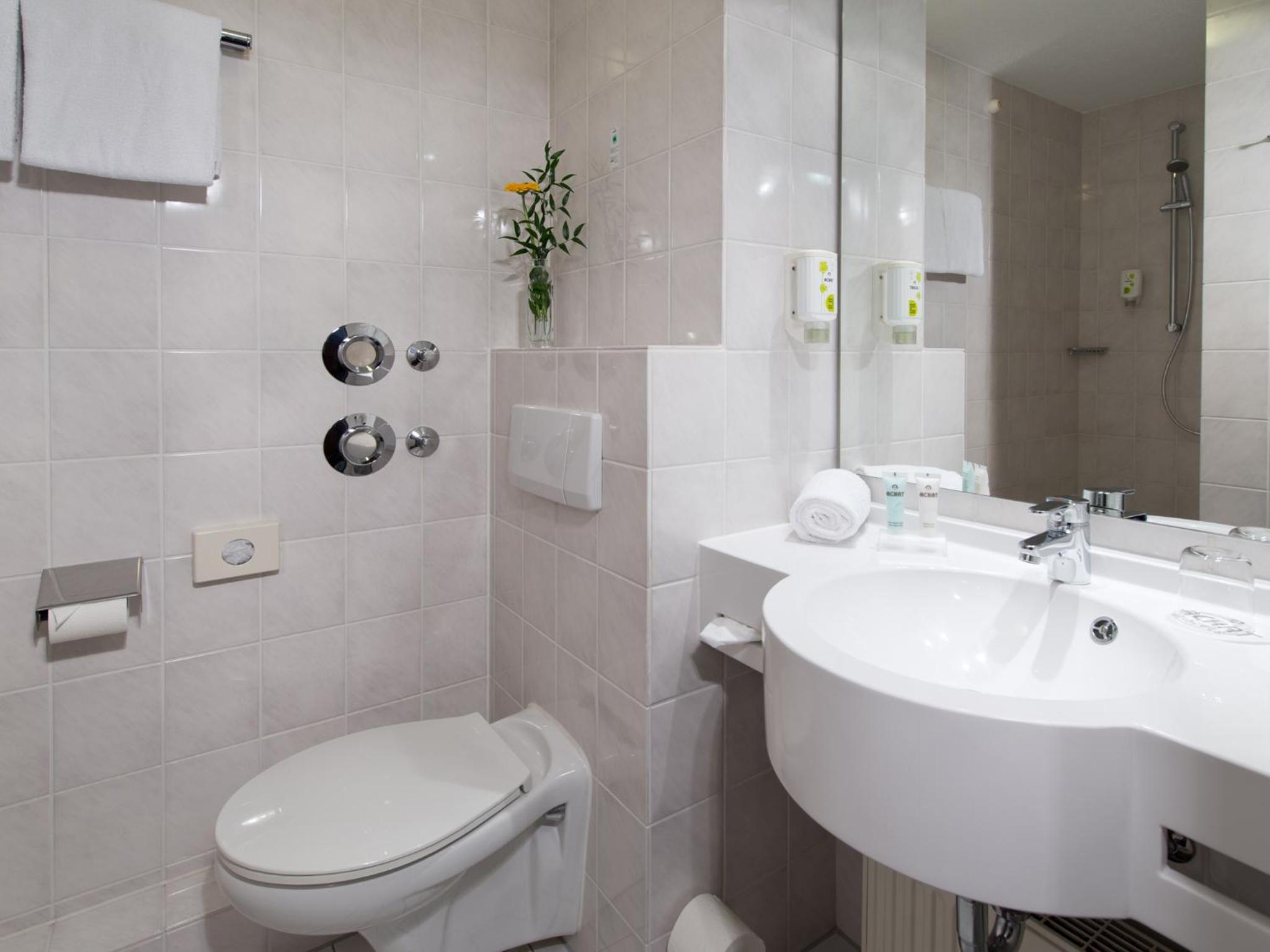 Business Double Room - Photo 6