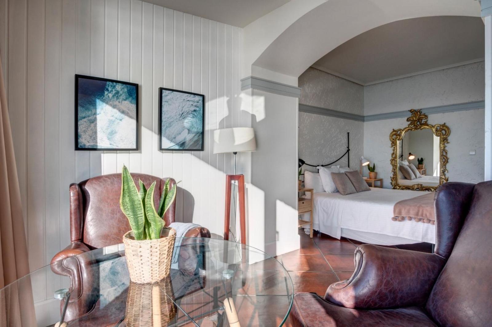 Double or Twin Room with Sea View - Photo 5