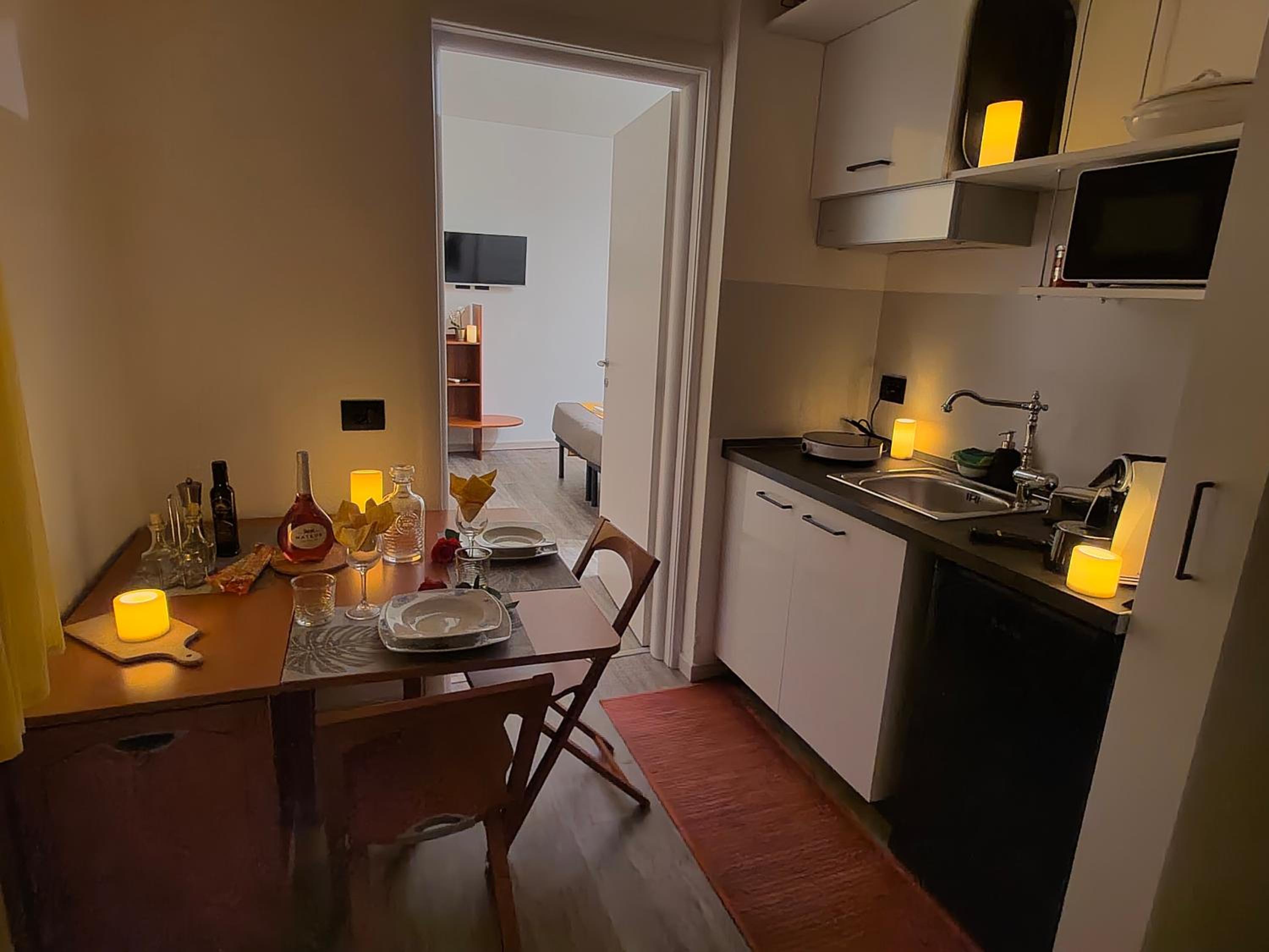 Quadruple Room with Private Bathroom - Photo 32