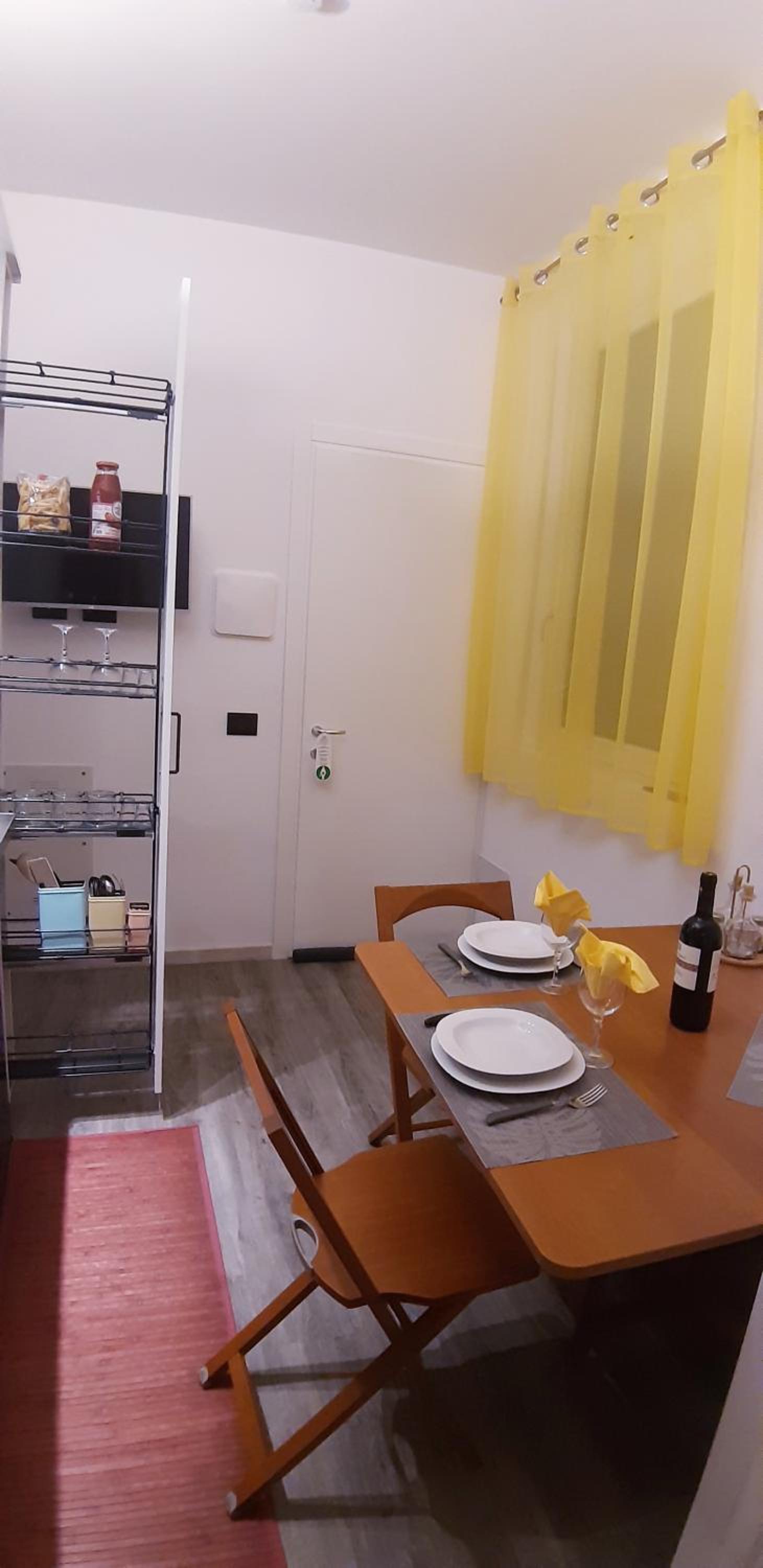 Quadruple Room with Private Bathroom - Photo 14