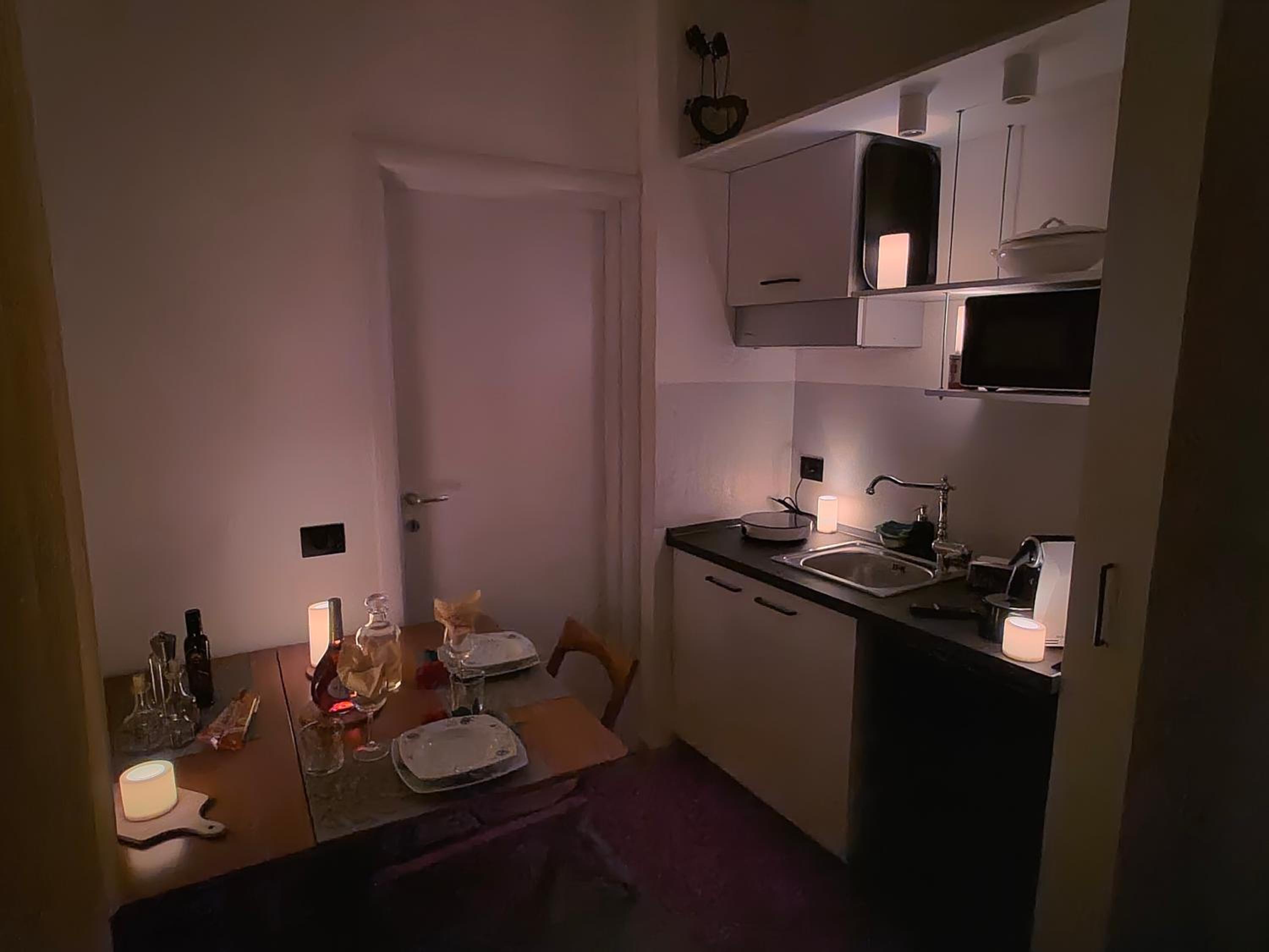 Quadruple Room with Private Bathroom - Photo 23