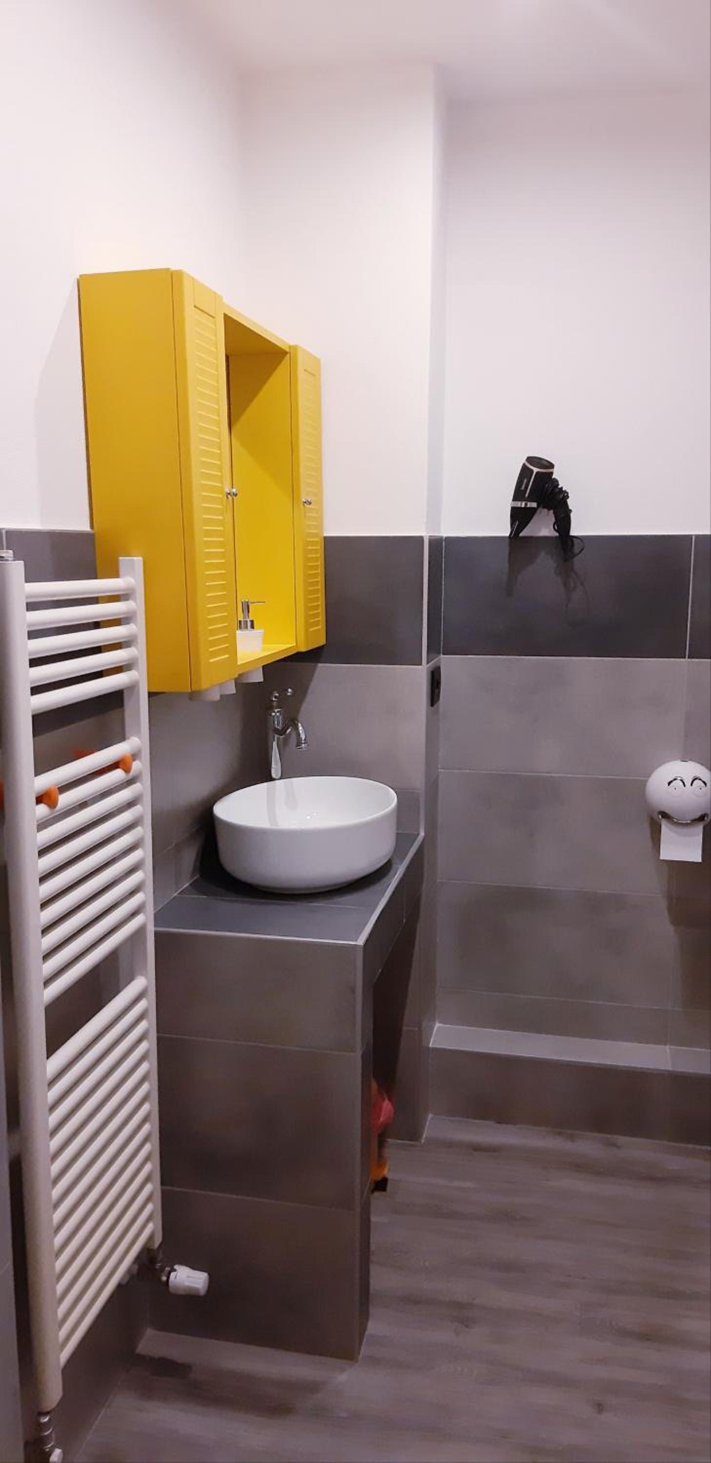 Triple Room with Private Bathroom - Photo 8