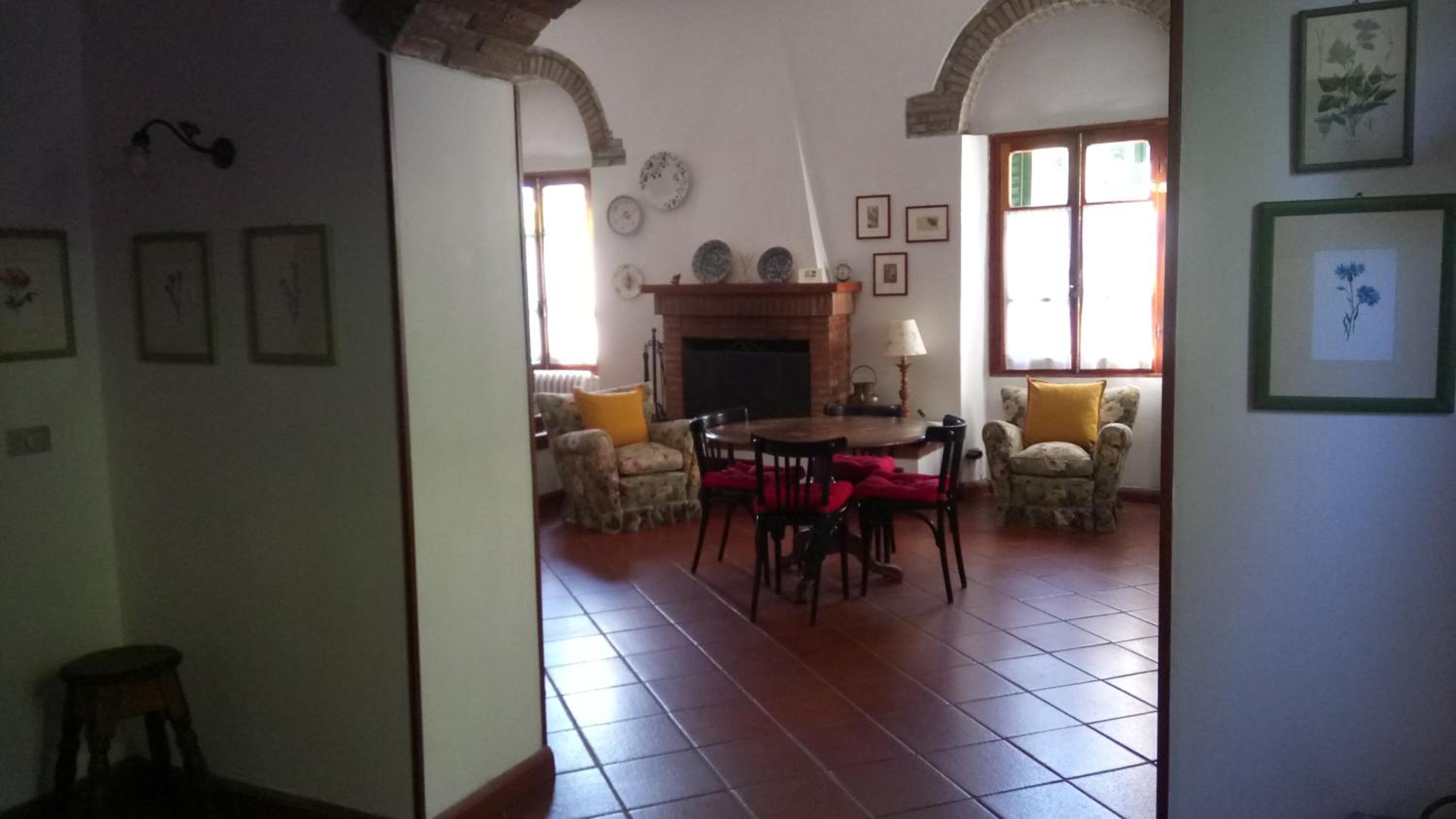Two-Bedroom Apartment - Photo 9