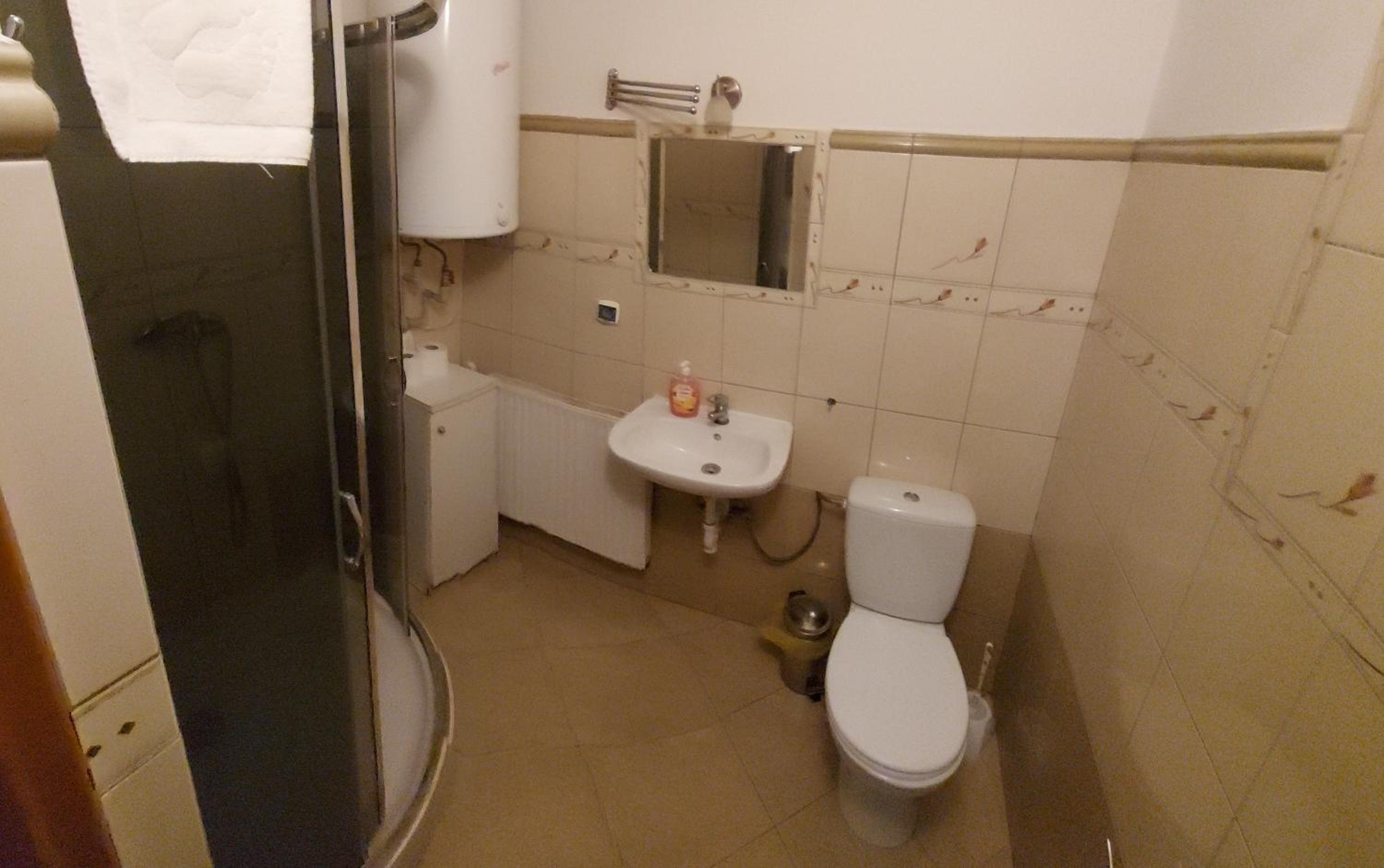 Studio Apartment - Photo 4