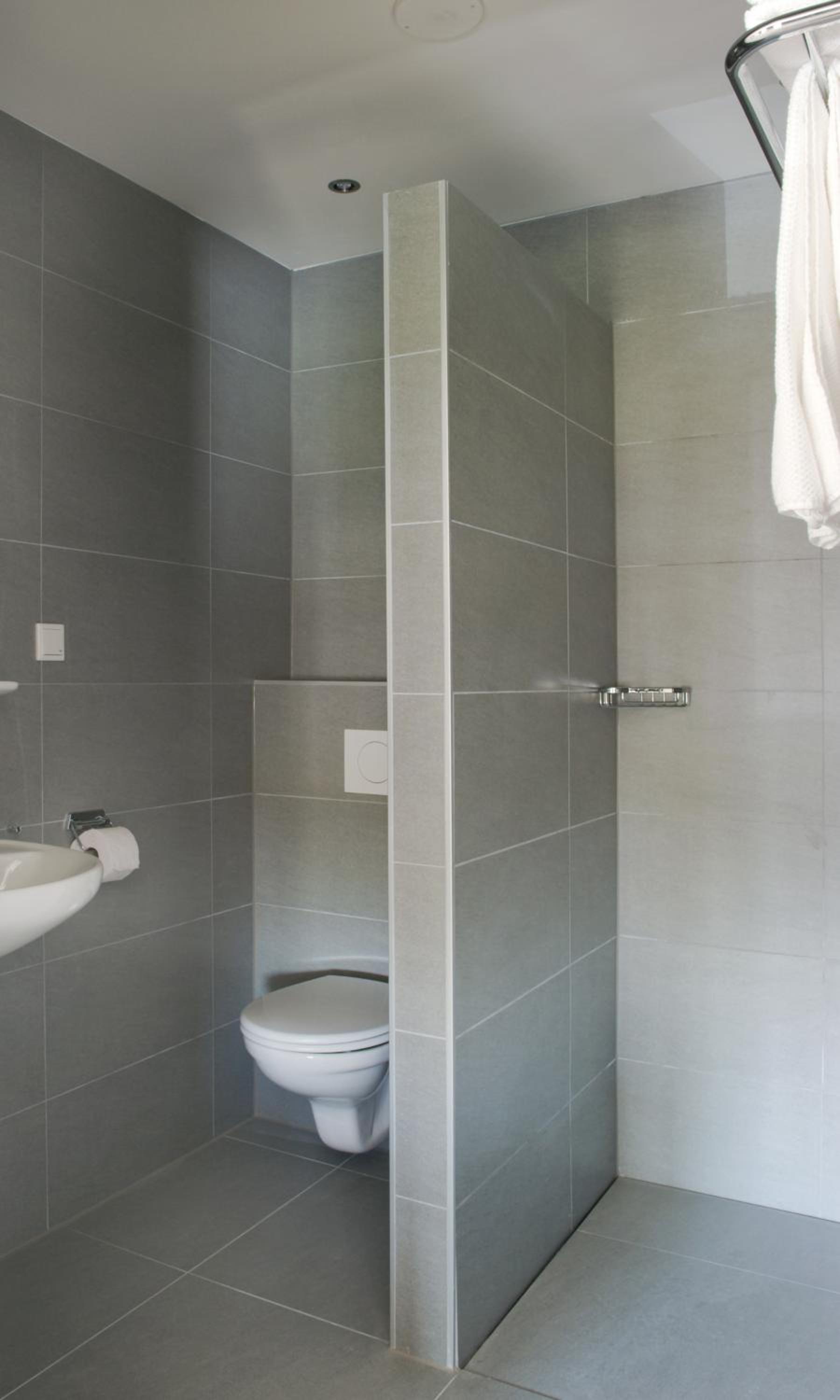 Single Room with Bathroom photo 3