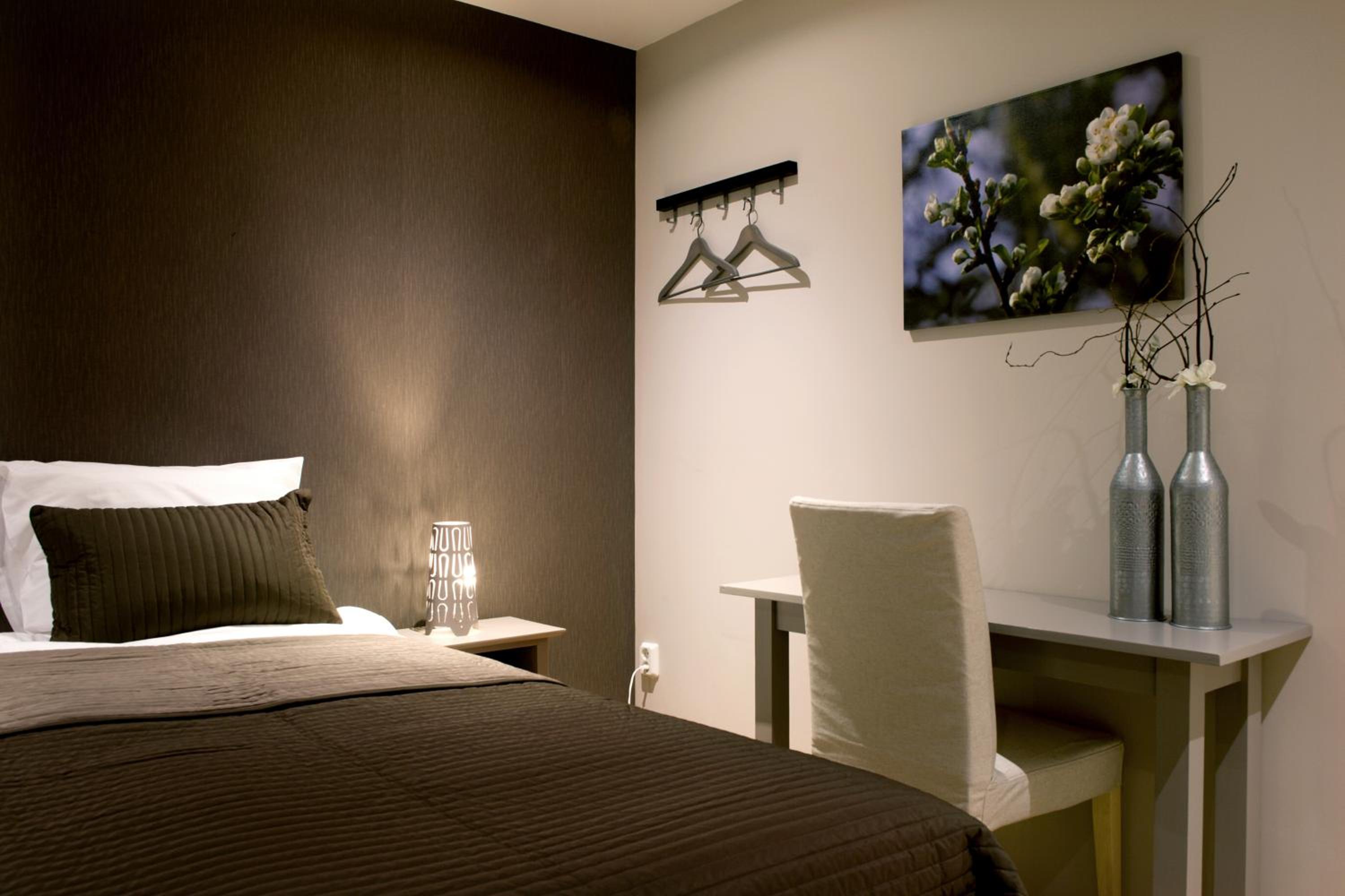 Deluxe Double Room with Shower photo 3