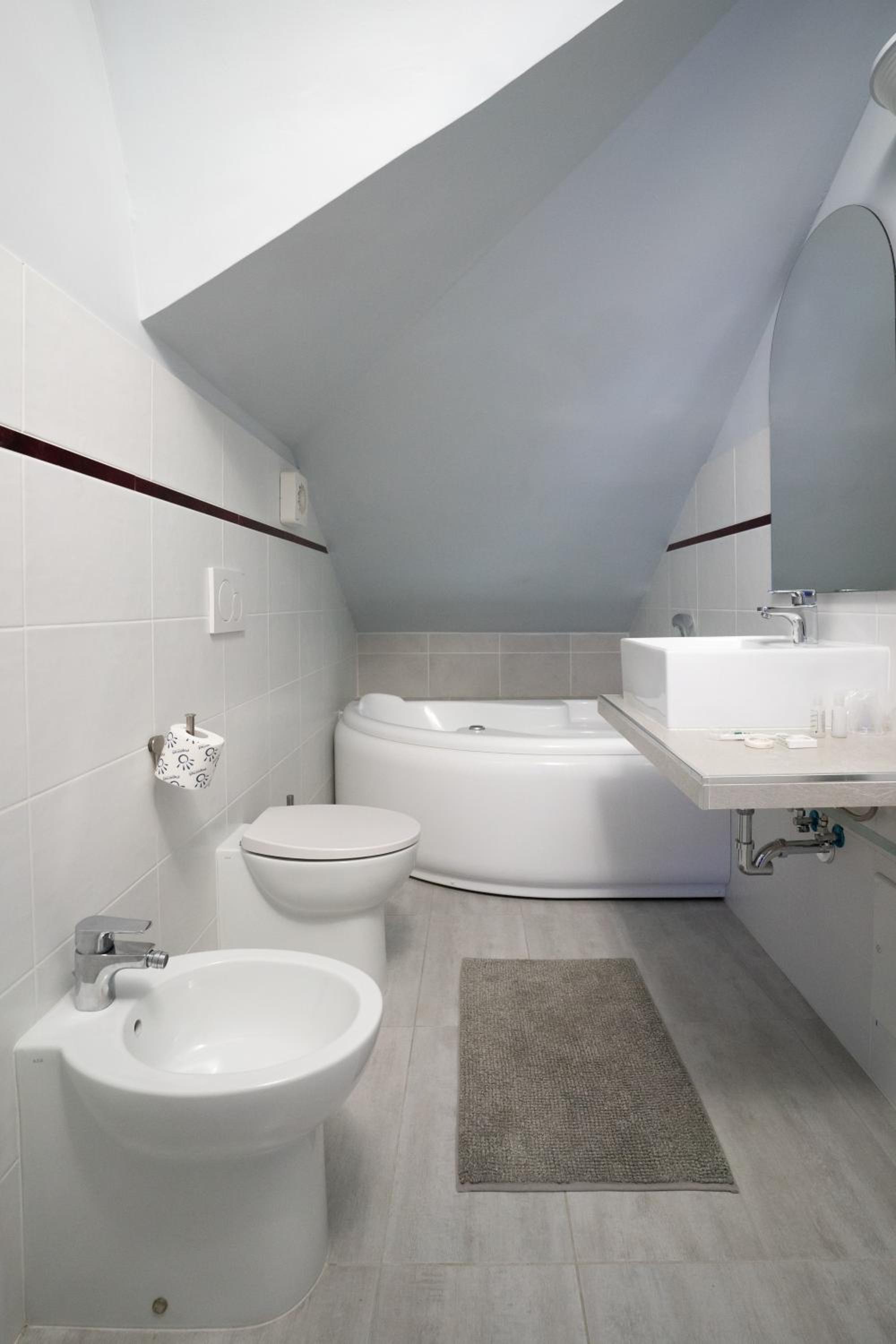 Quadruple Room - Photo 2
