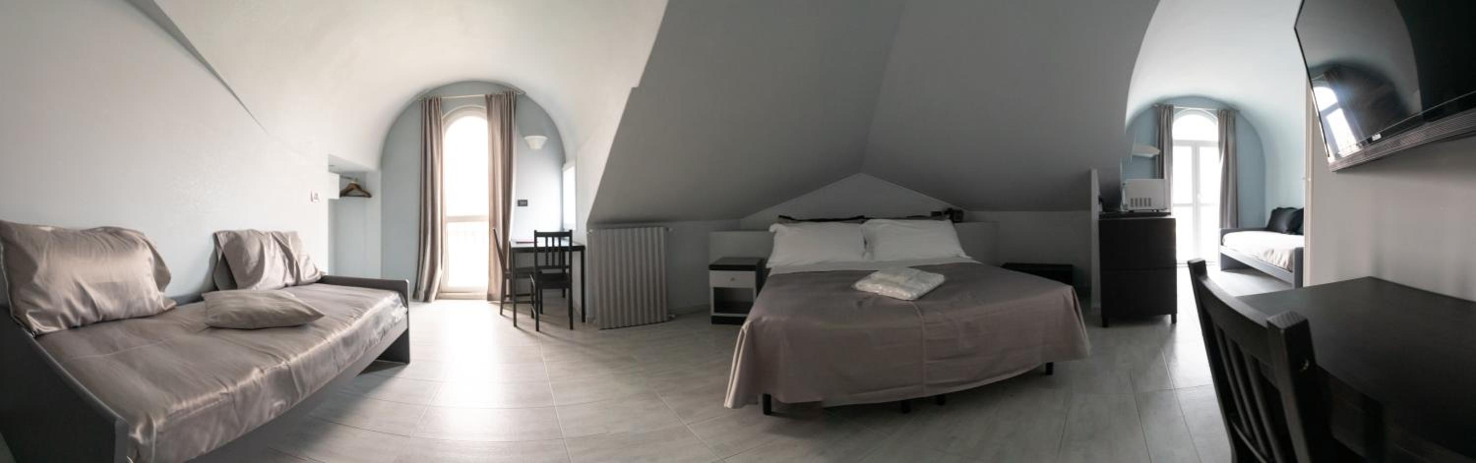 Quadruple Room - Photo 5