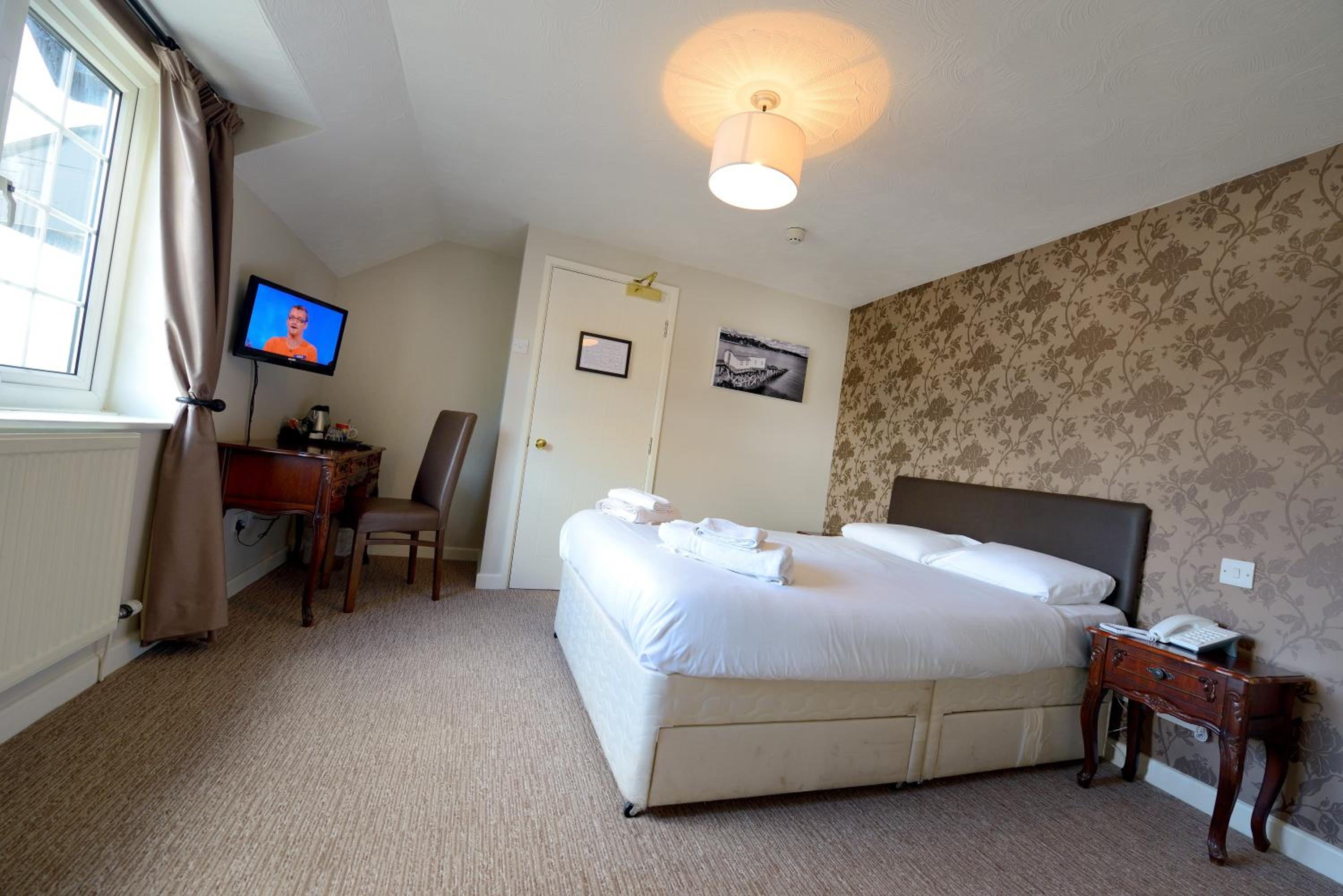 Double Room - Photo 1