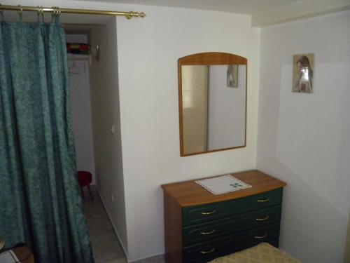 One-Bedroom Apartment with Patio photo 2