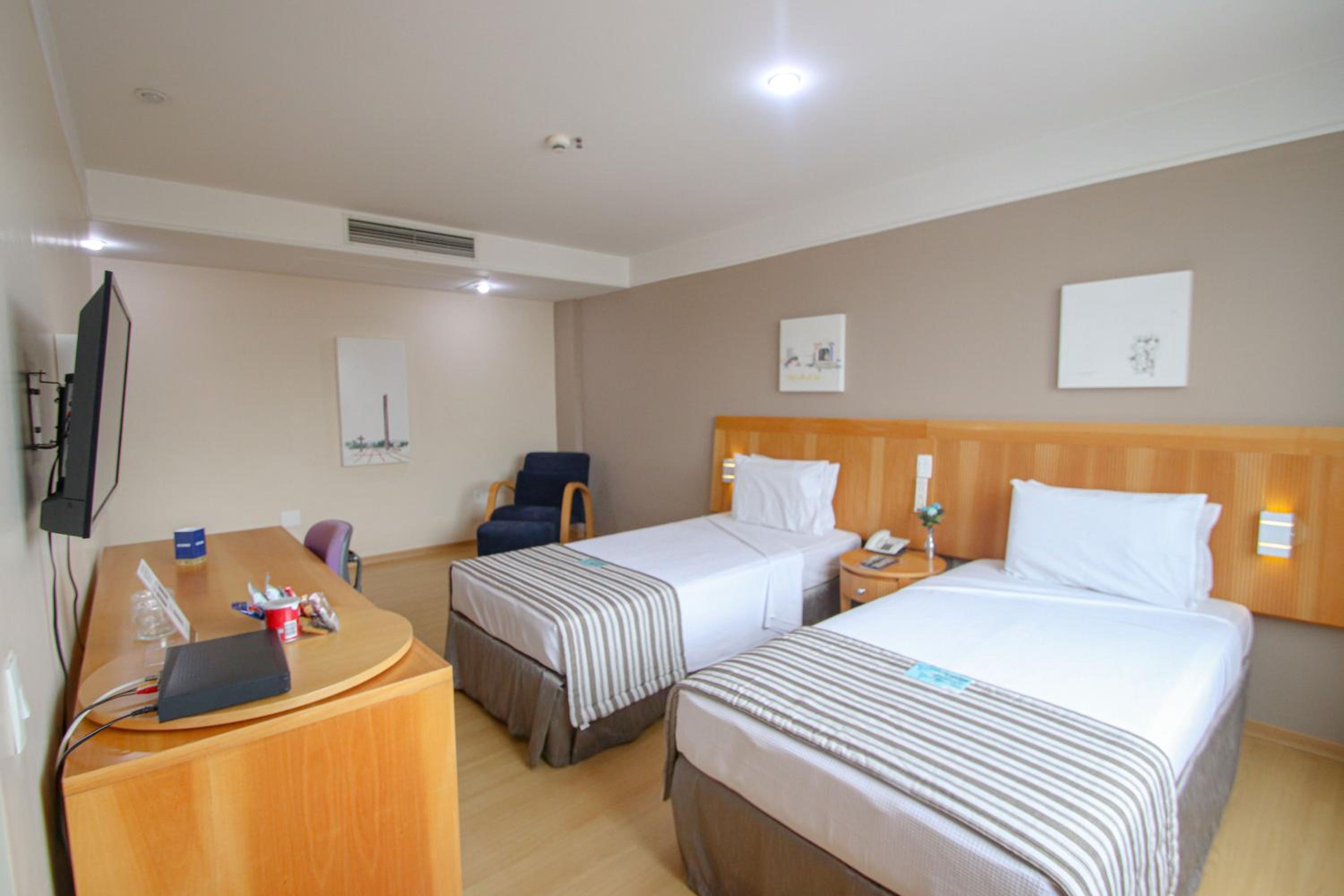 Standard Twin Room photo 1