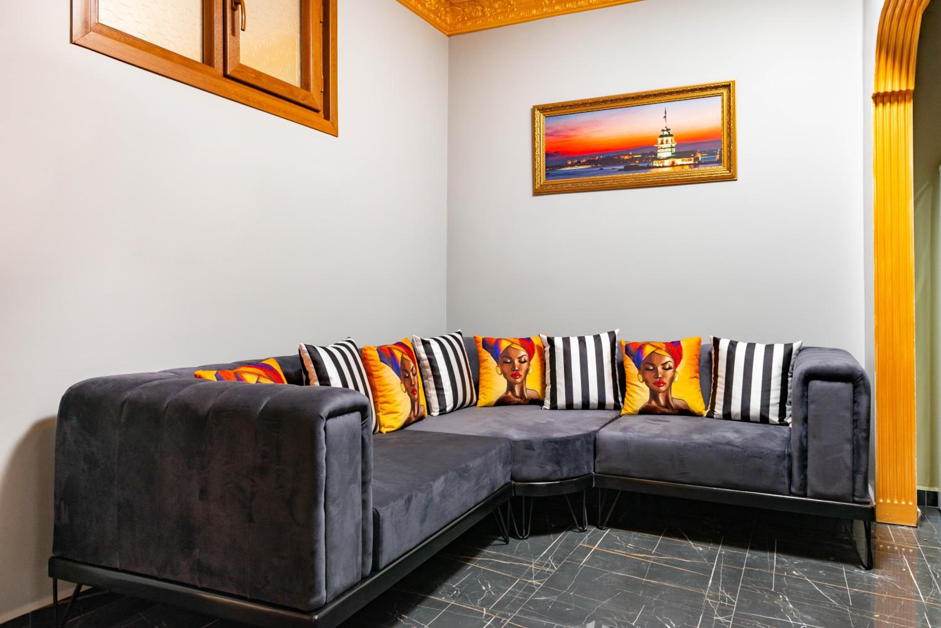 Apartment photo 2